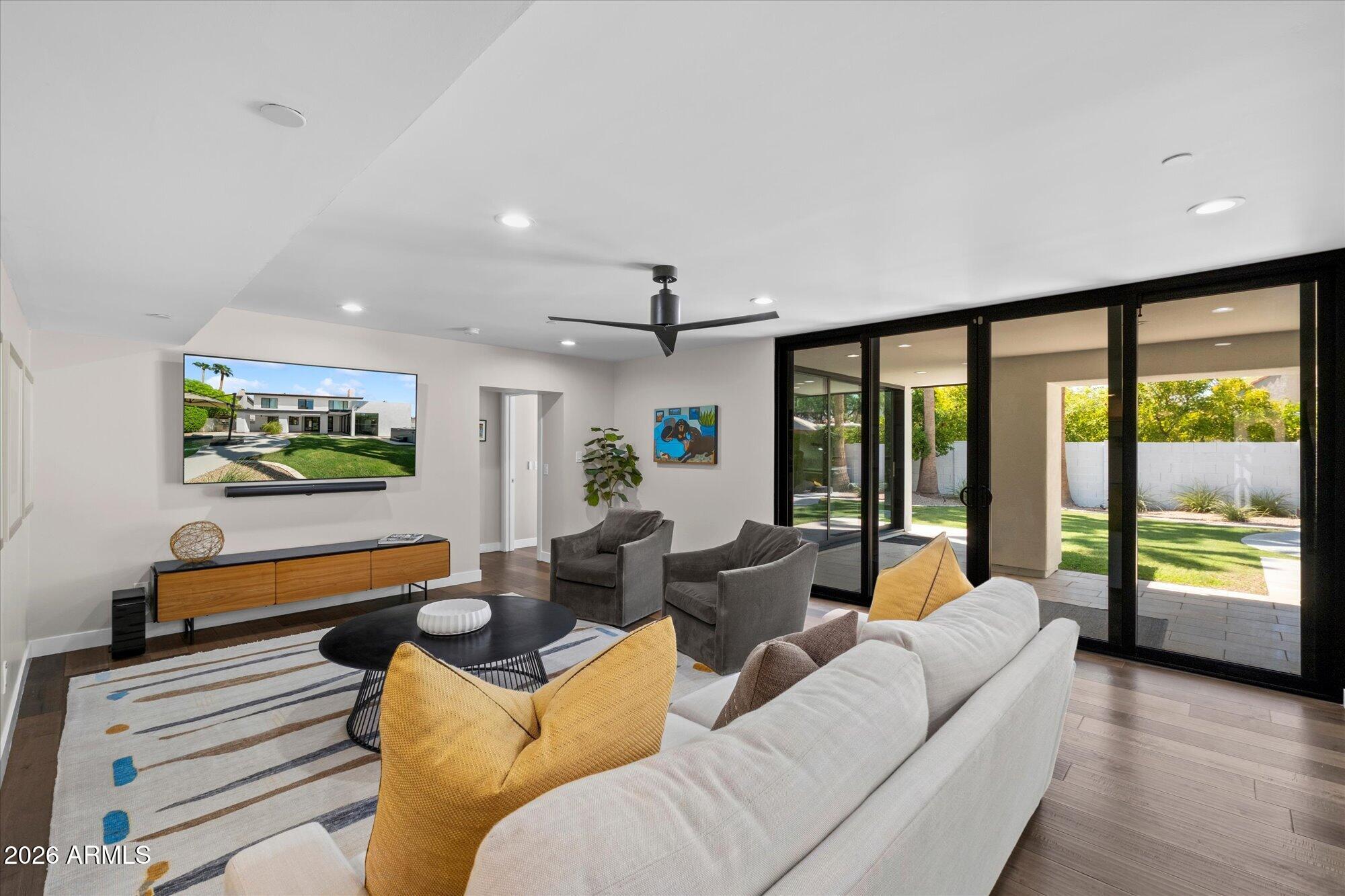 7522 E WOODSHIRE Cove