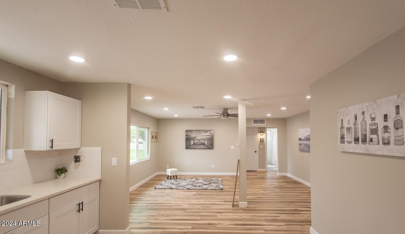 3131 W ELM Street