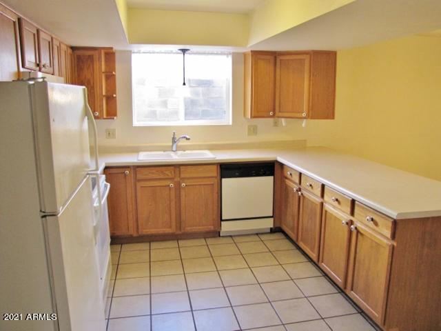 VISTA VILLAGE UNIT 5 - Residential Lease