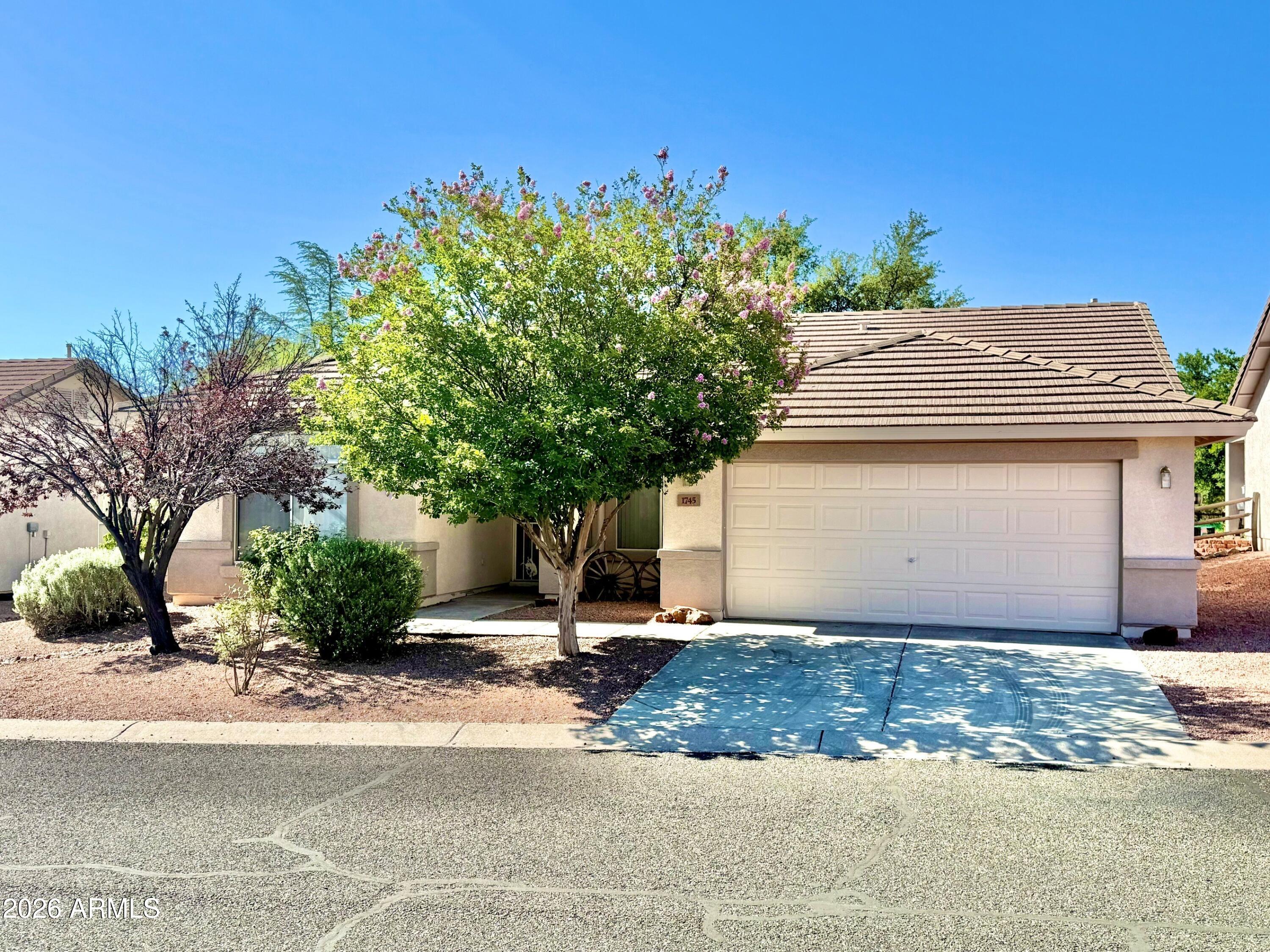 1745 W WAGON WHEEL Road