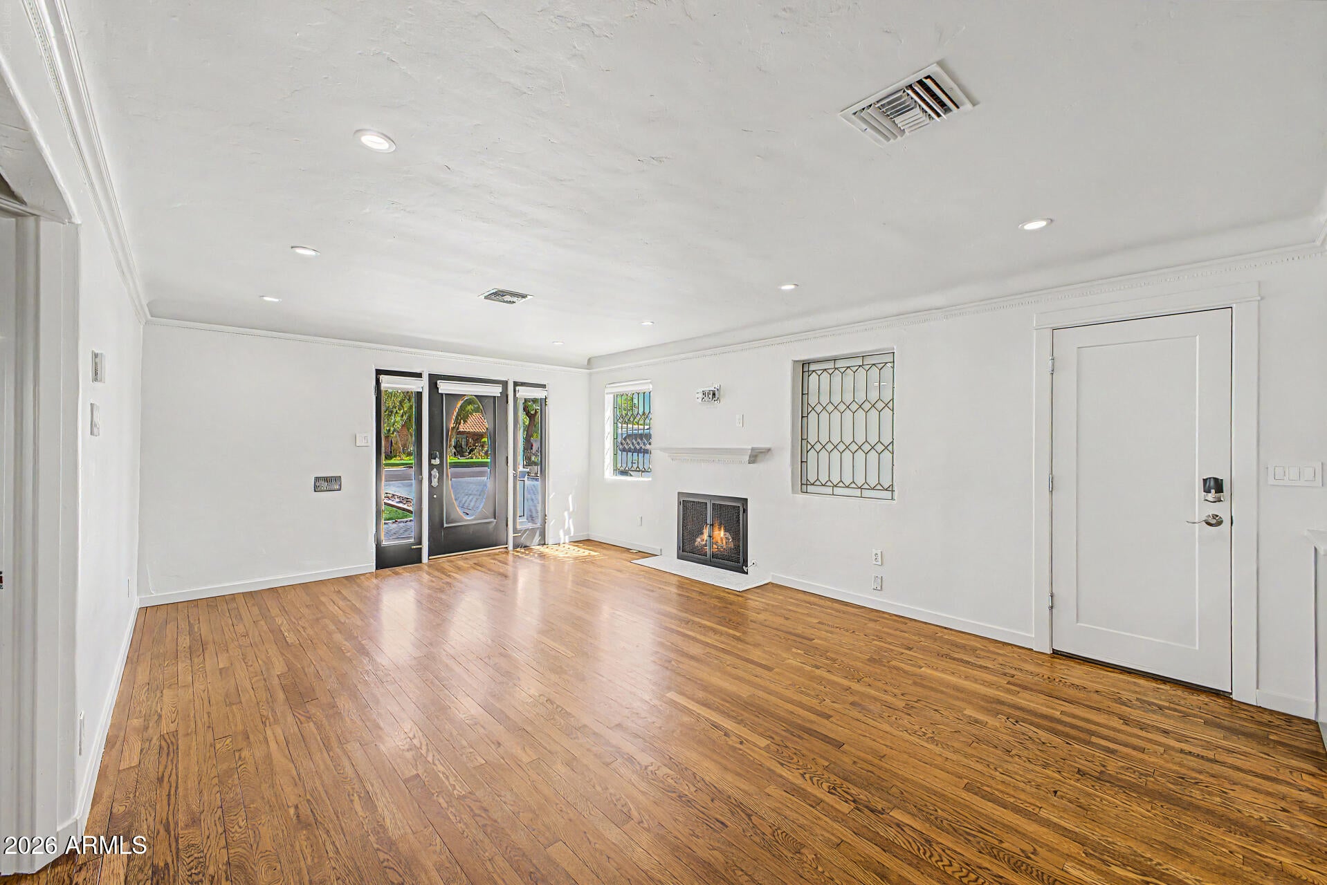 521 W MARIPOSA Street Main