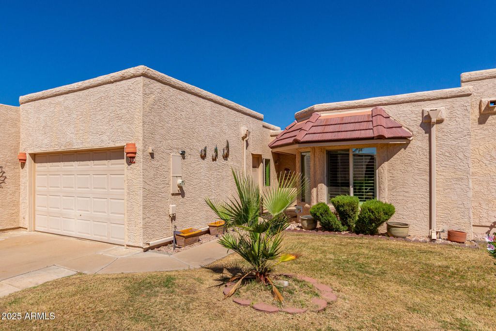 Photo of 709 S Arrowwood Way, Mesa, AZ 85208 (MLS # 6931125)