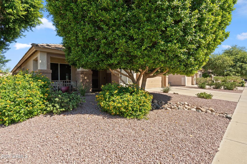 Photo of 7664 W Donald Drive, Peoria, AZ 85383 (MLS # 6926988)