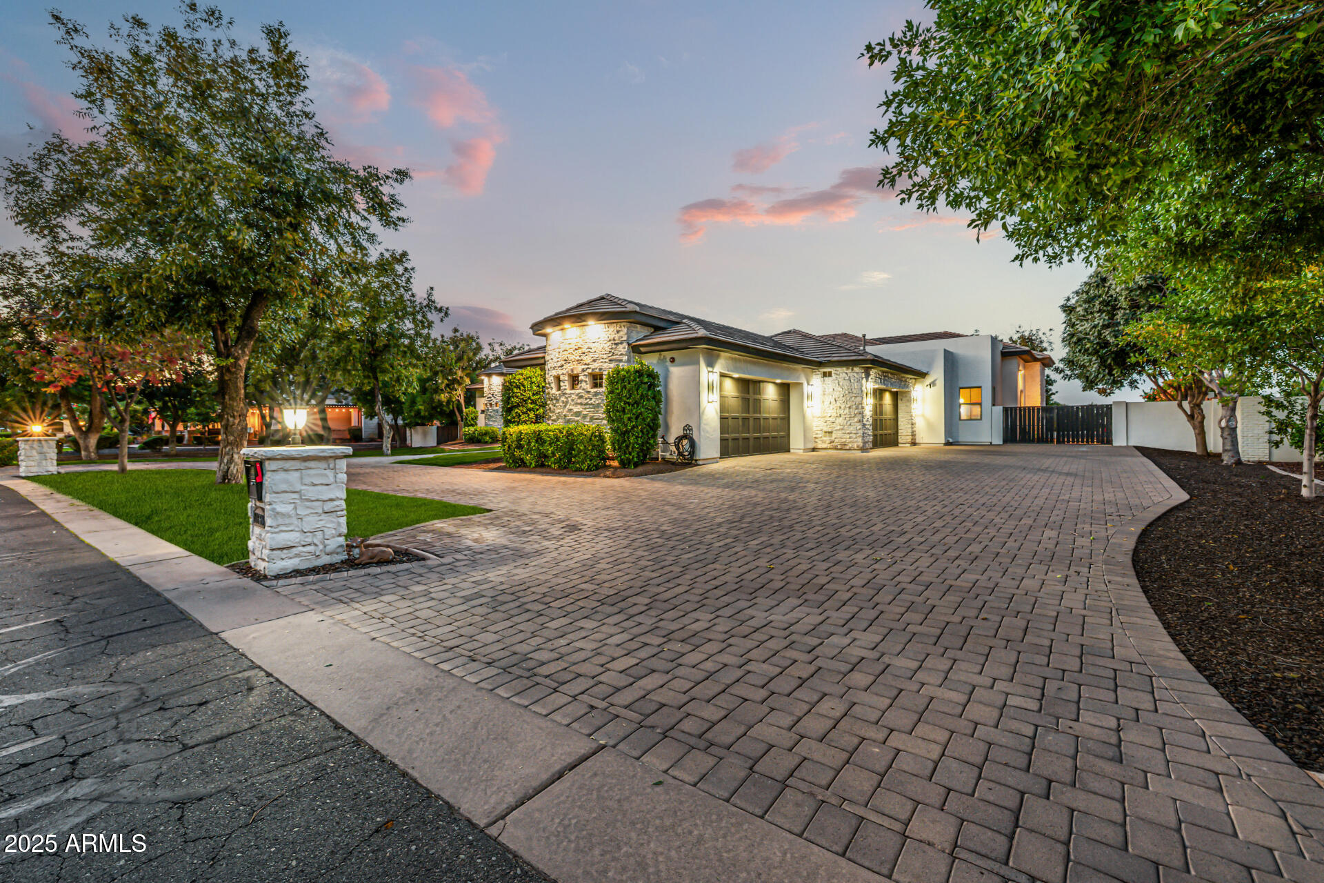 20668 E SUNSET Drive