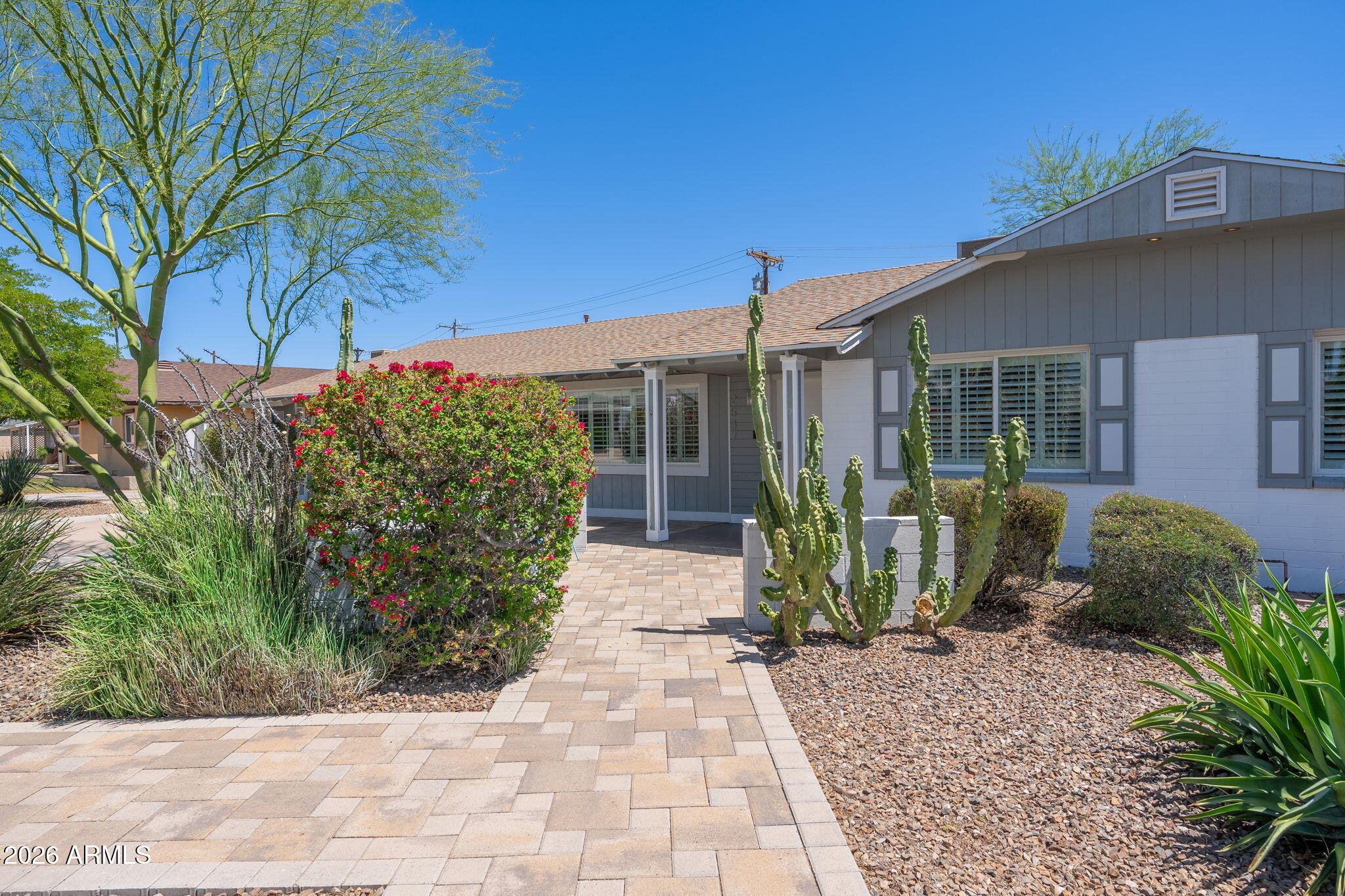 2537 N 69TH Place