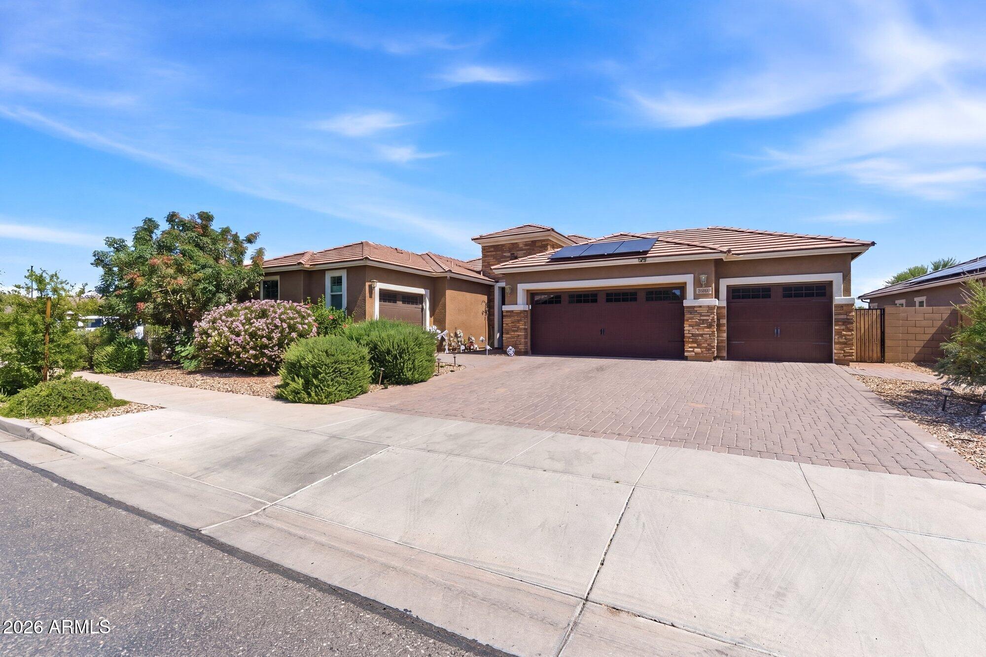 18904 W MERCER Lane