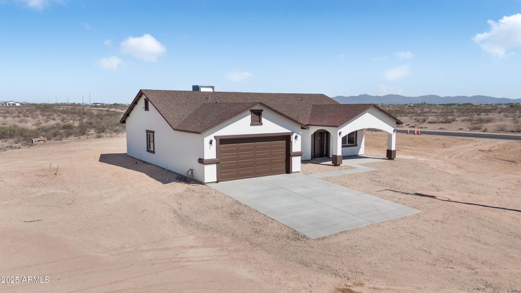 Photo of 35532 W Chipman Road, Tonopah, AZ 85354 (MLS # 6929902)