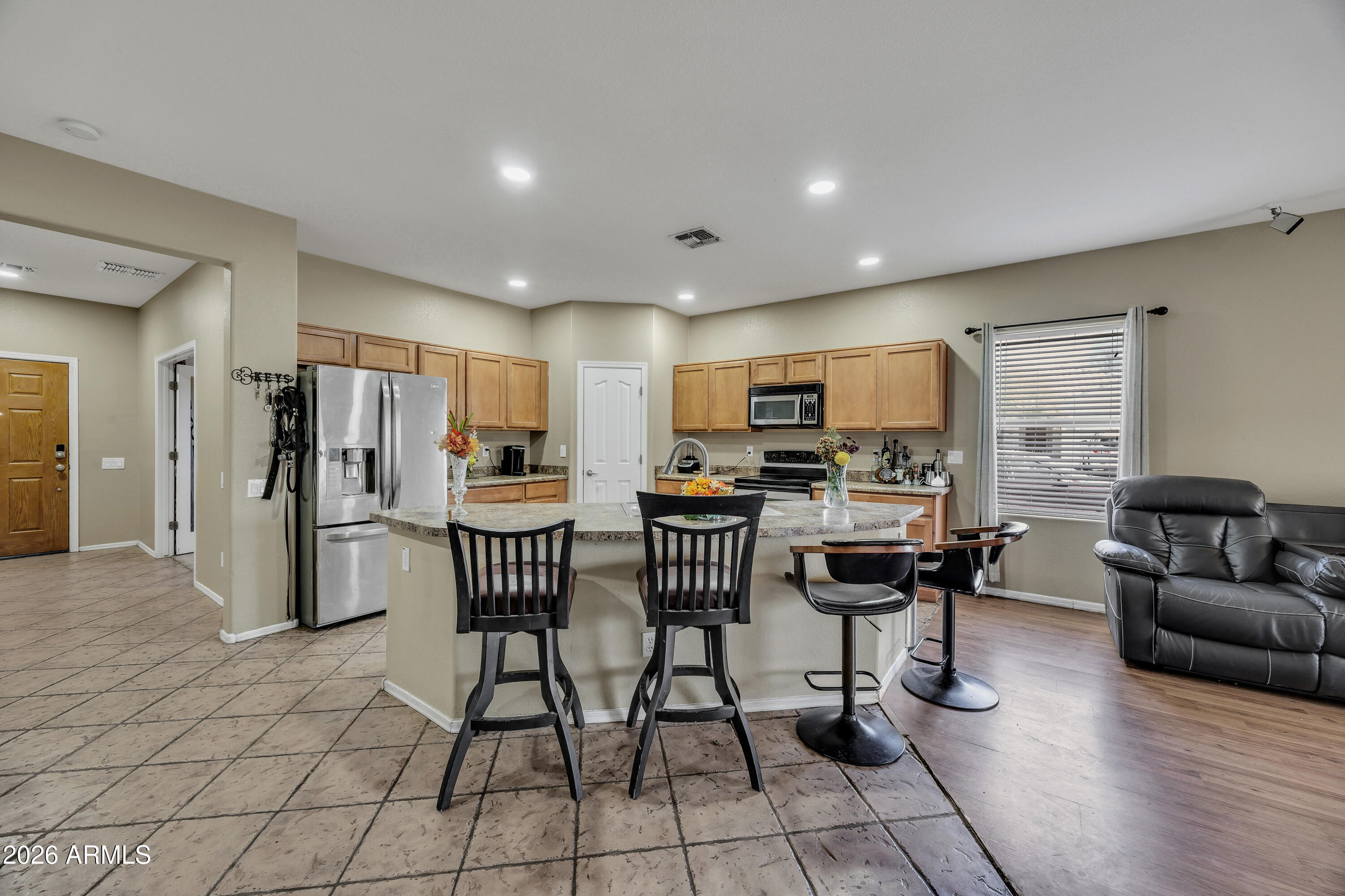 11555 W LINCOLN Street