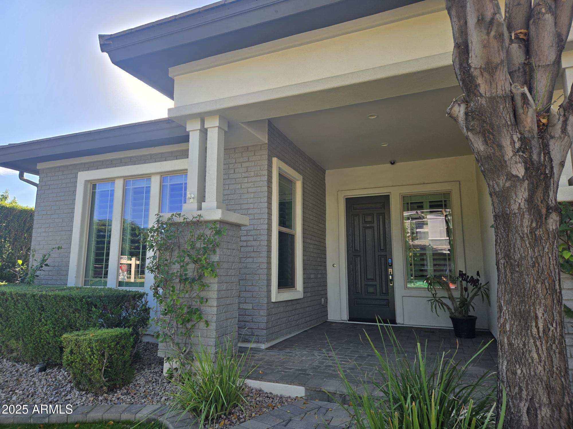 2859 E ARABIAN Drive