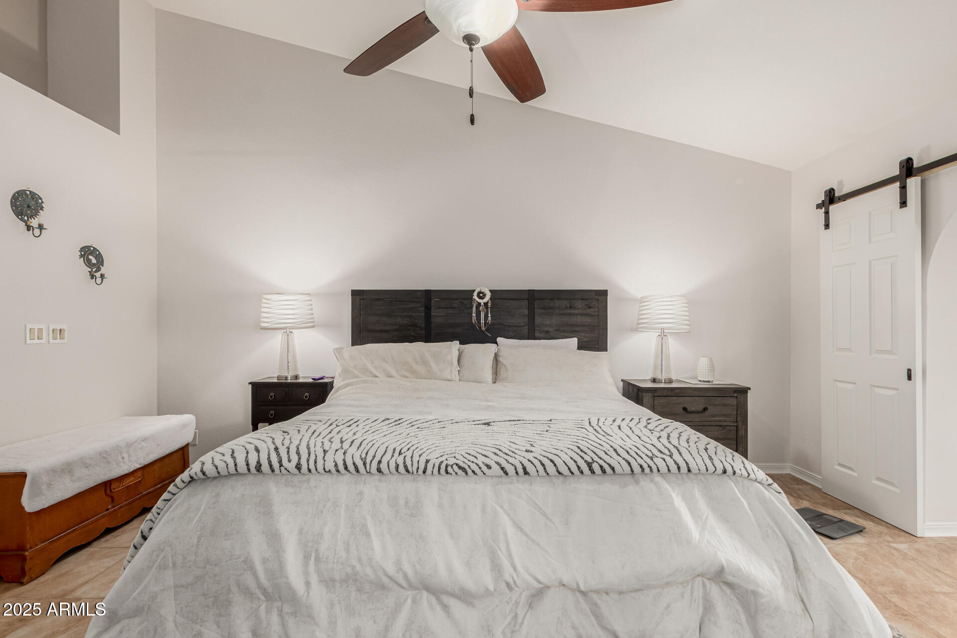 2854 E MALLORY Street