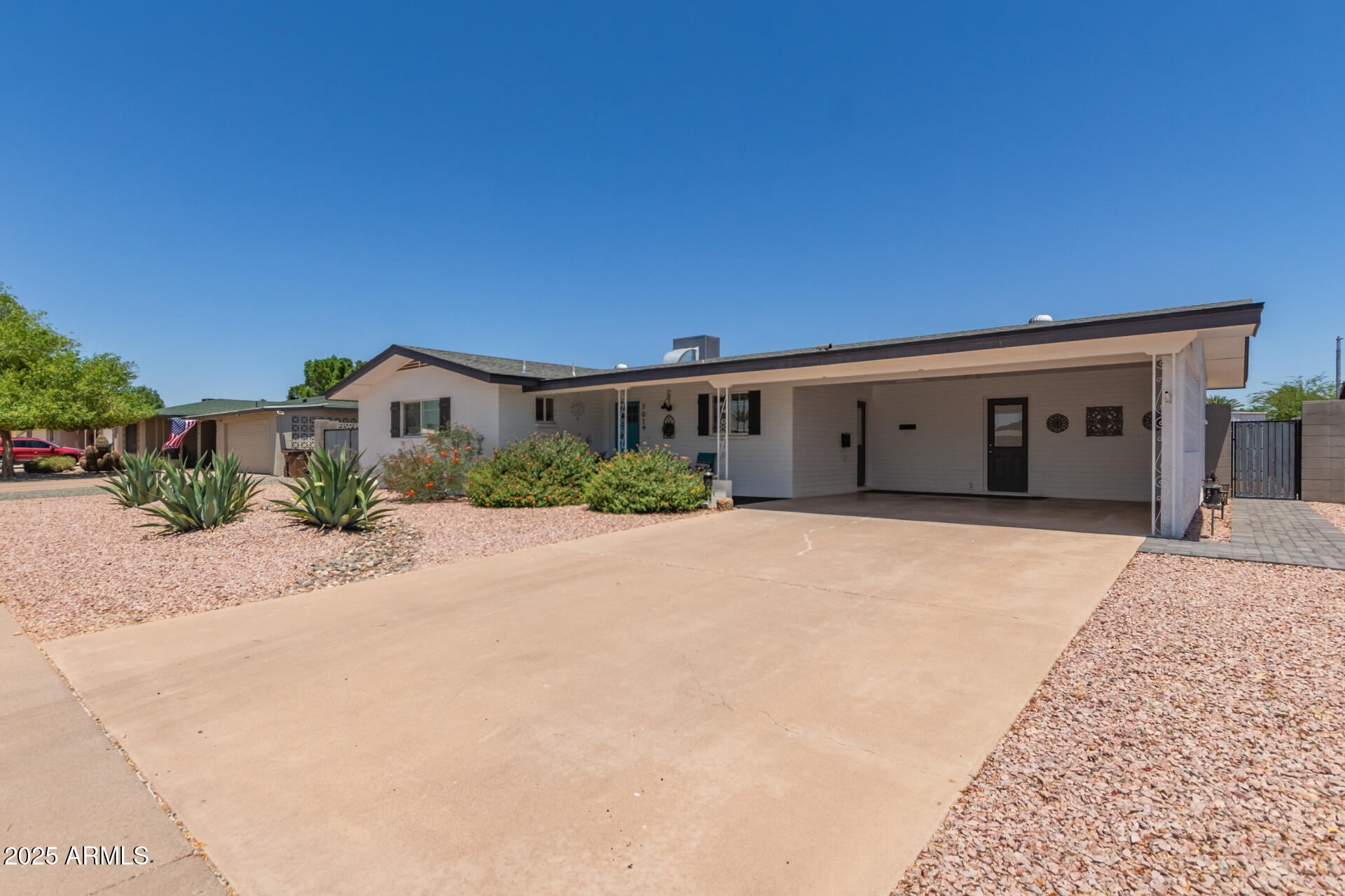 701 N 55TH Place