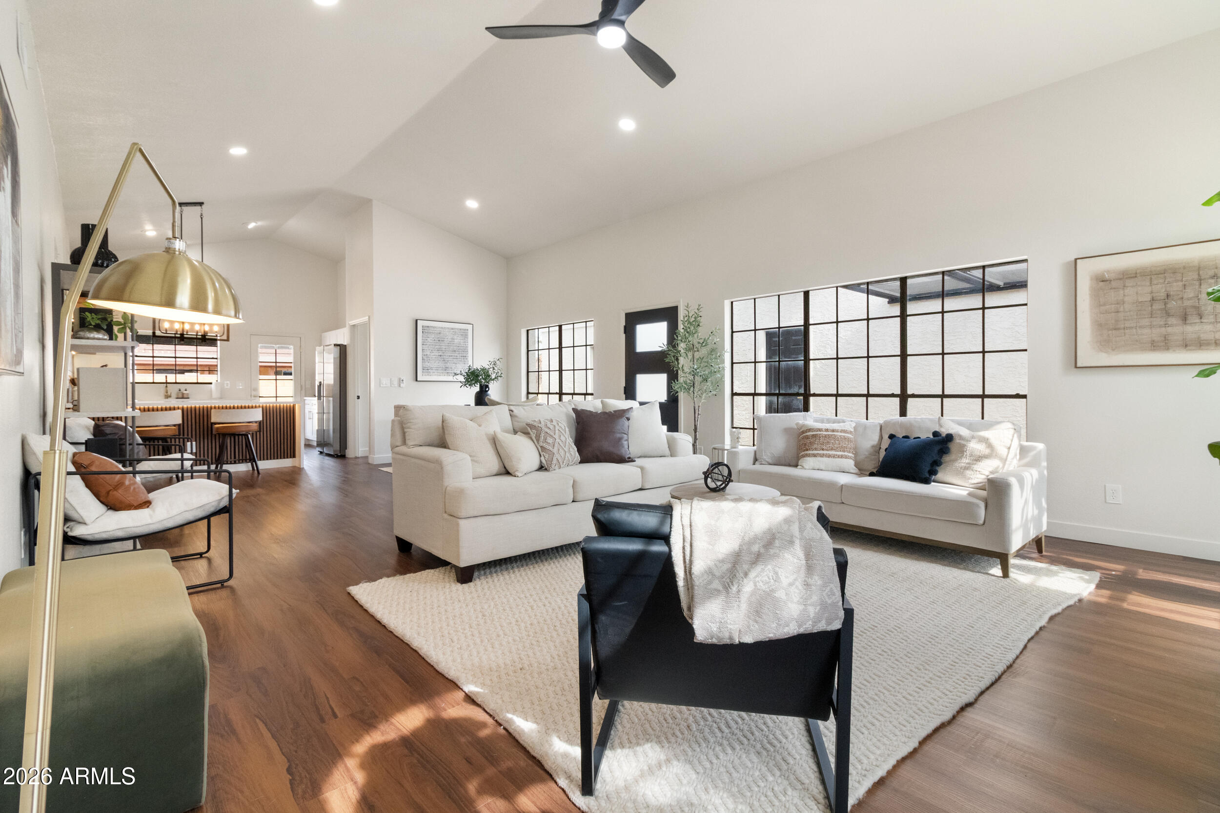 1506 W MISSION Drive