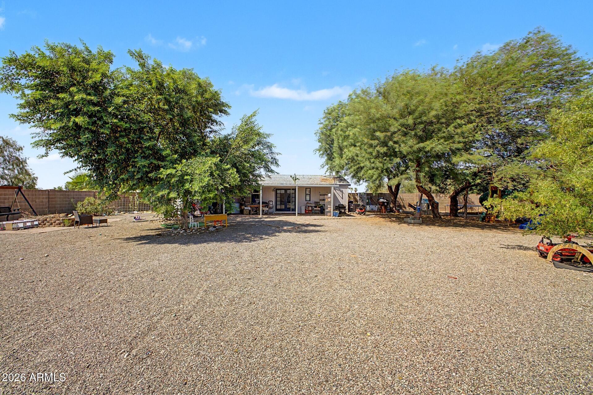 897 E Goldmine Lane