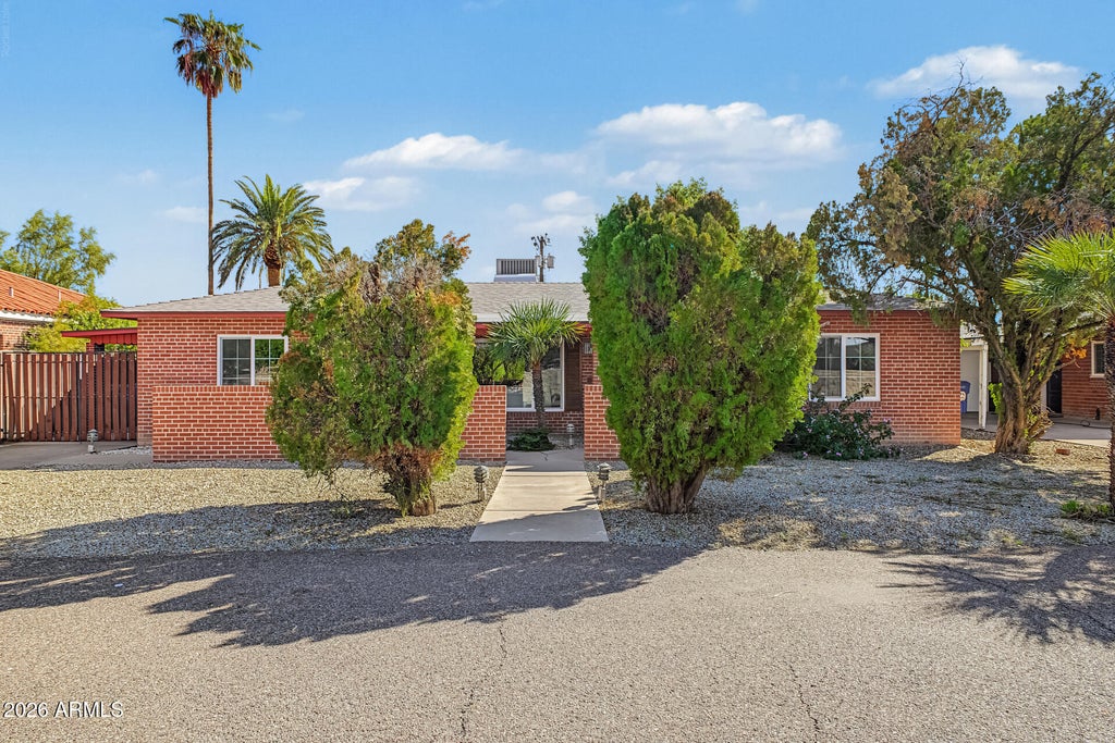 Photo of 1307 W Thomas Road, Phoenix, AZ 85013 (MLS # 7091787)