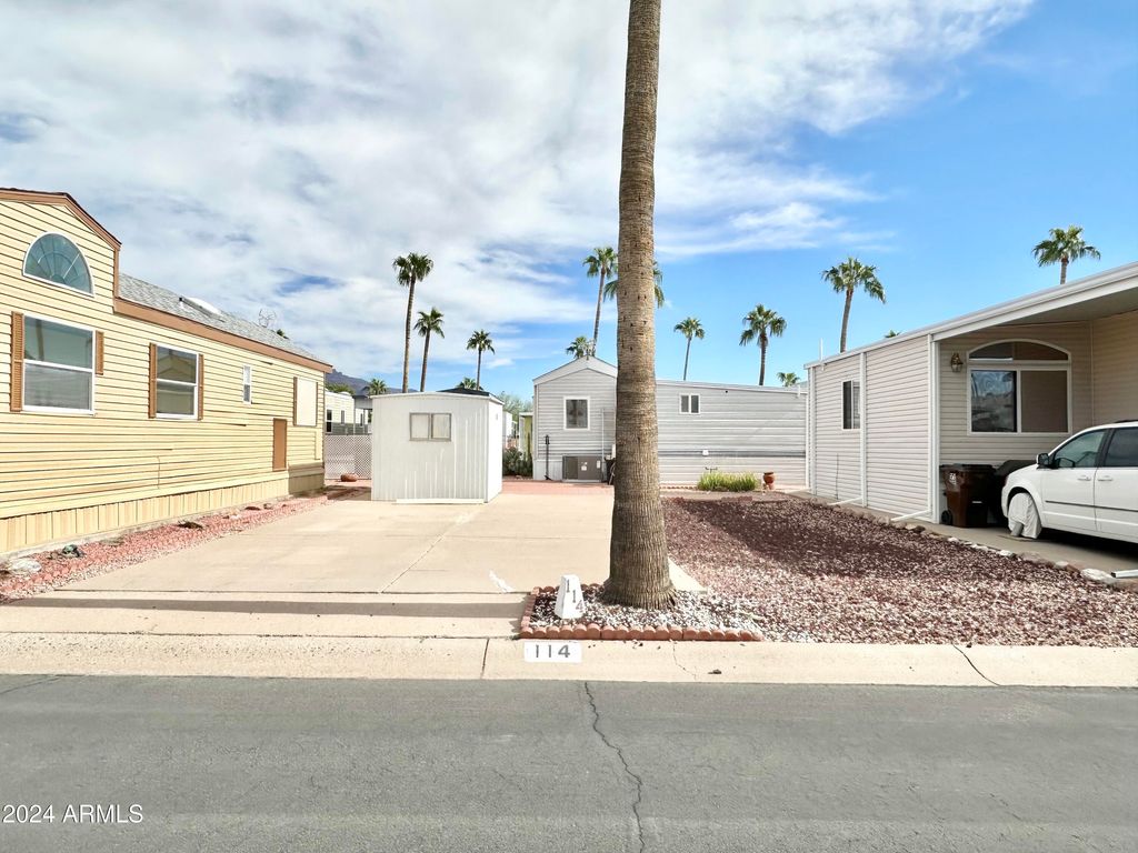 Photo of 114 S Kaoline Drive #114, Apache Junction, AZ 85119 (MLS # 6780073)