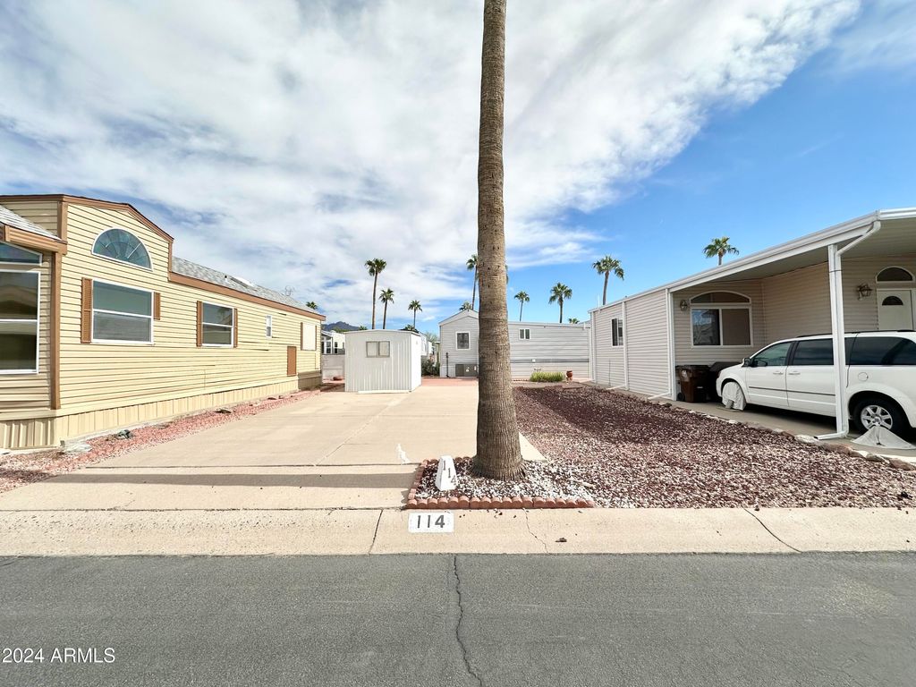 Photo of 114 S Kaoline Drive #114, Apache Junction, AZ 85119 (MLS # 6780073)