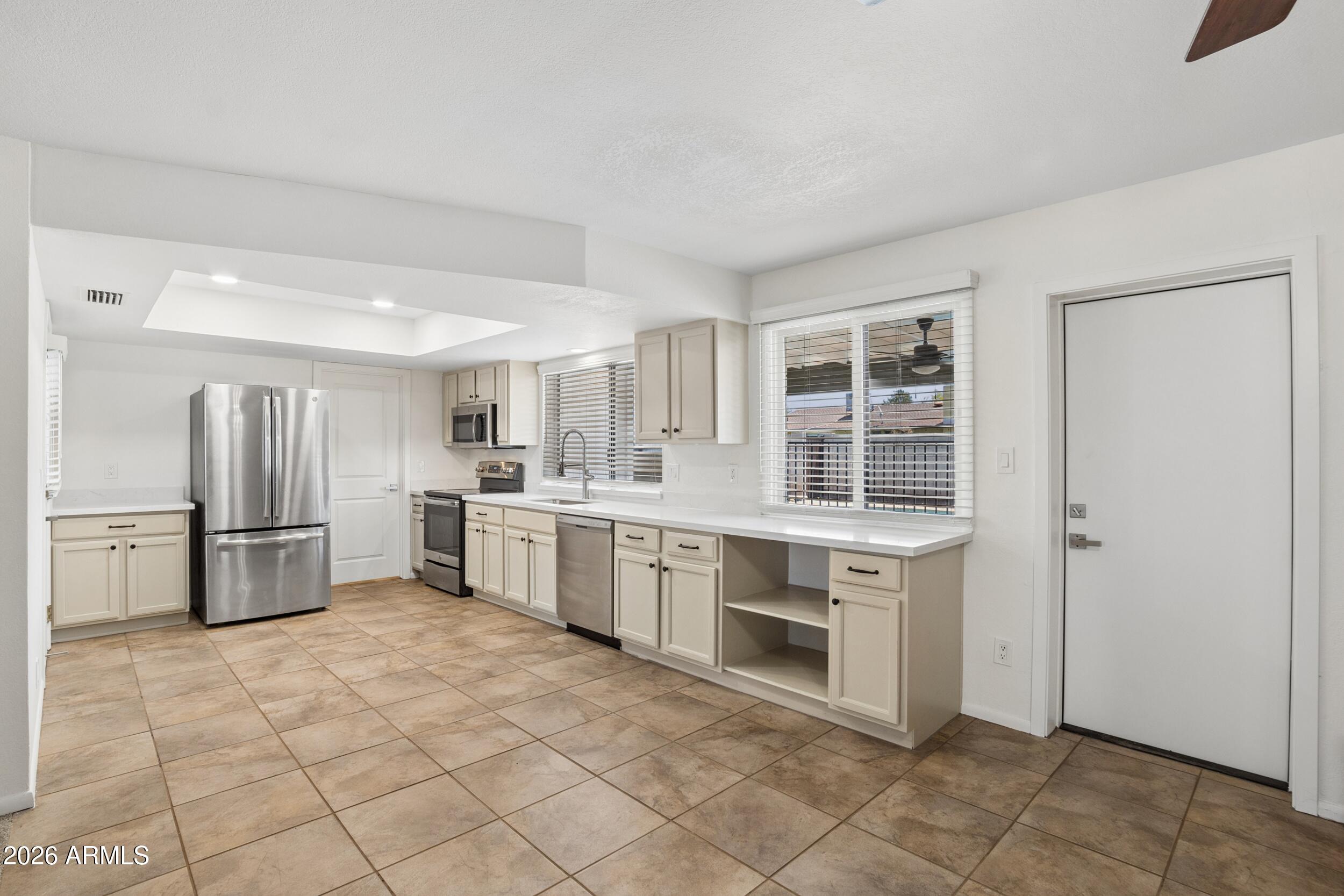 1049 N 23RD Place