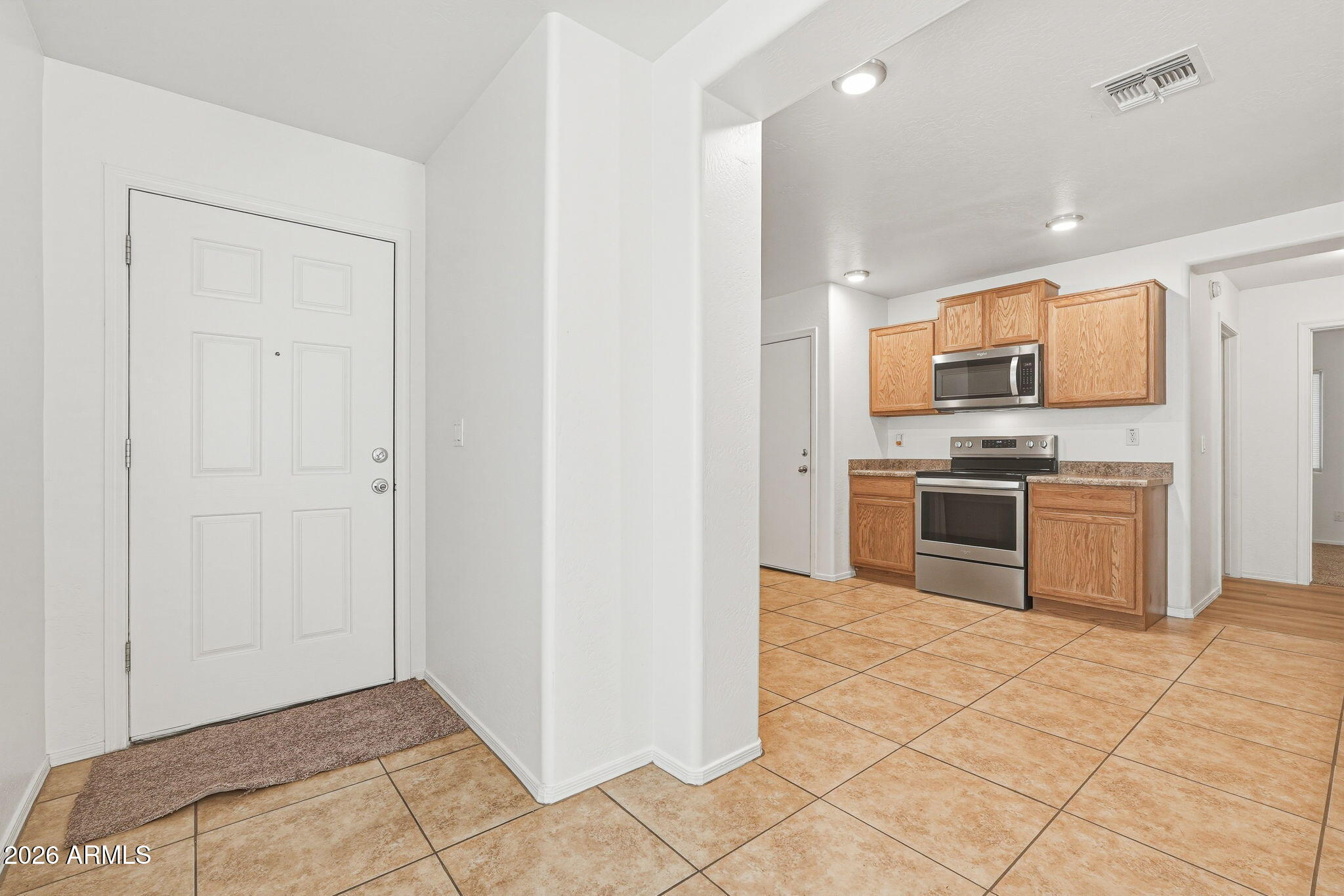 1272 W WILSON Avenue