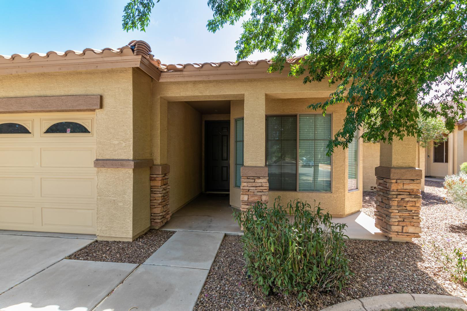 4091 S Vineyard Avenue