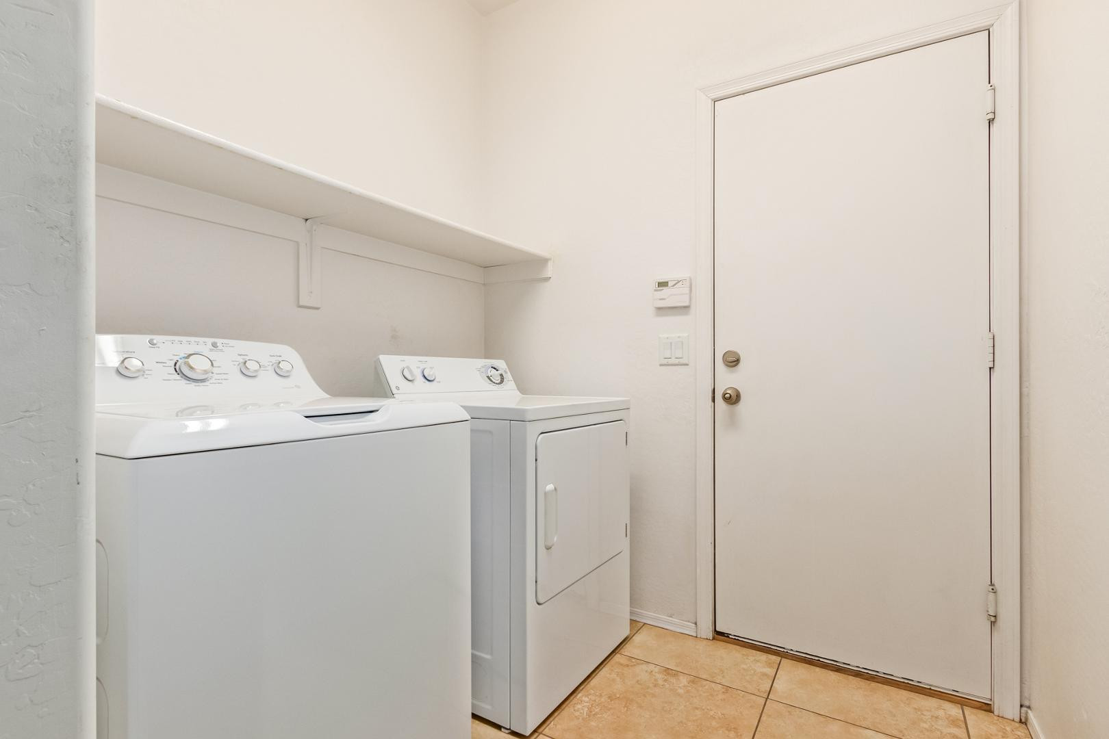 4091 S Vineyard Avenue