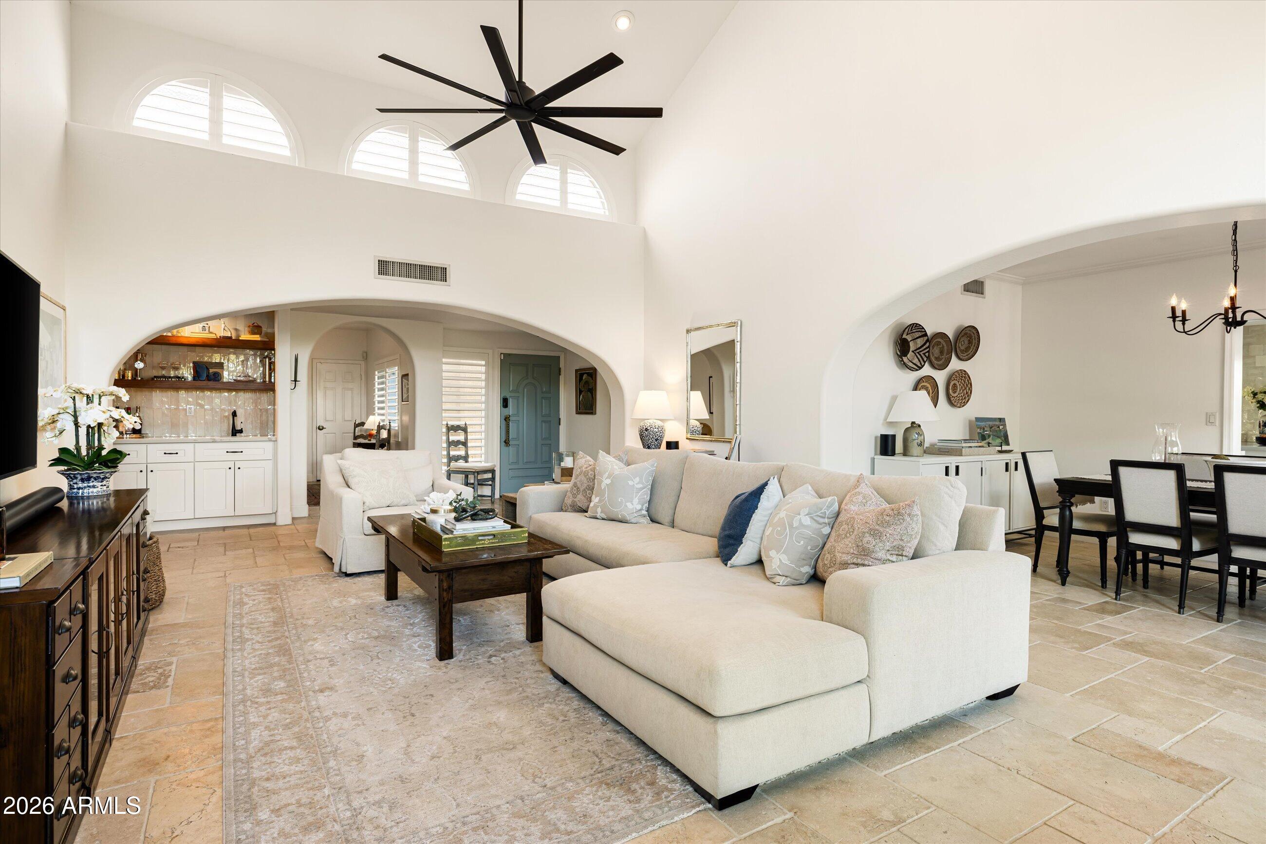 1538 E Montebello Avenue