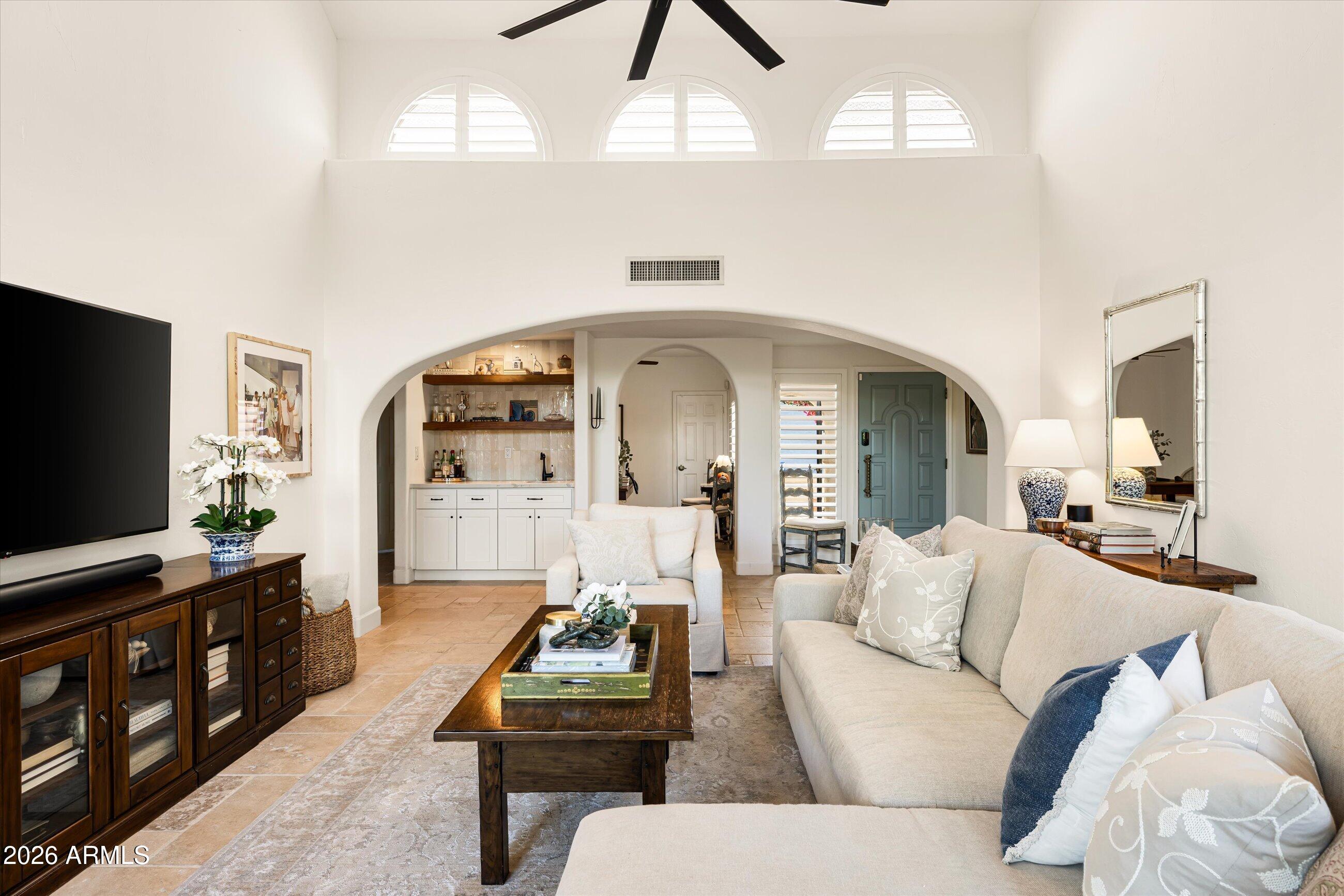 1538 E Montebello Avenue