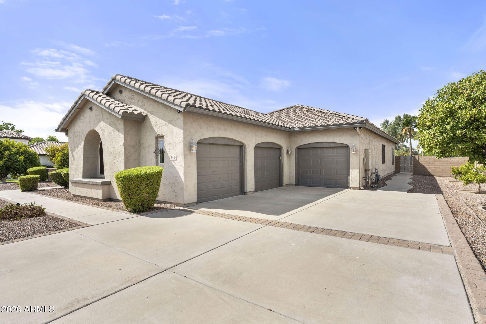 3410 E VALLEJO Court