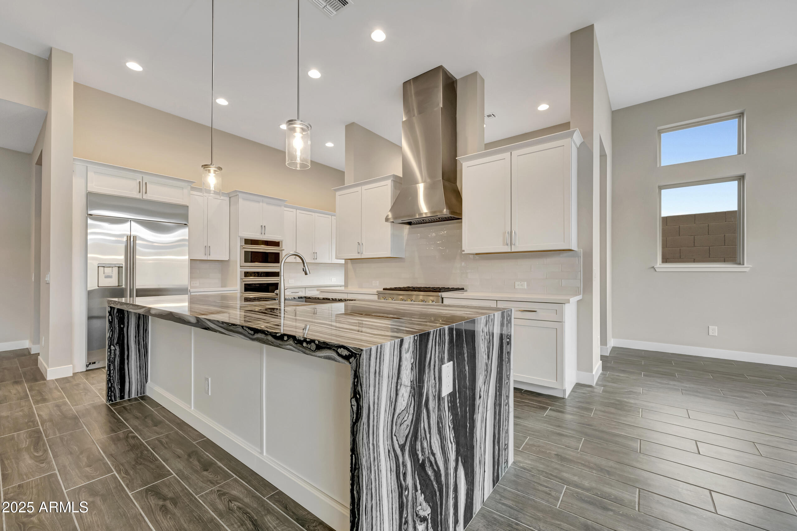 20658 W BERRIDGE Lane