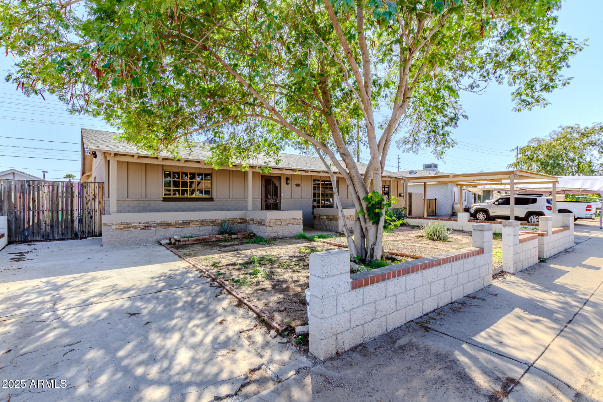 4733 W CRITTENDEN Lane