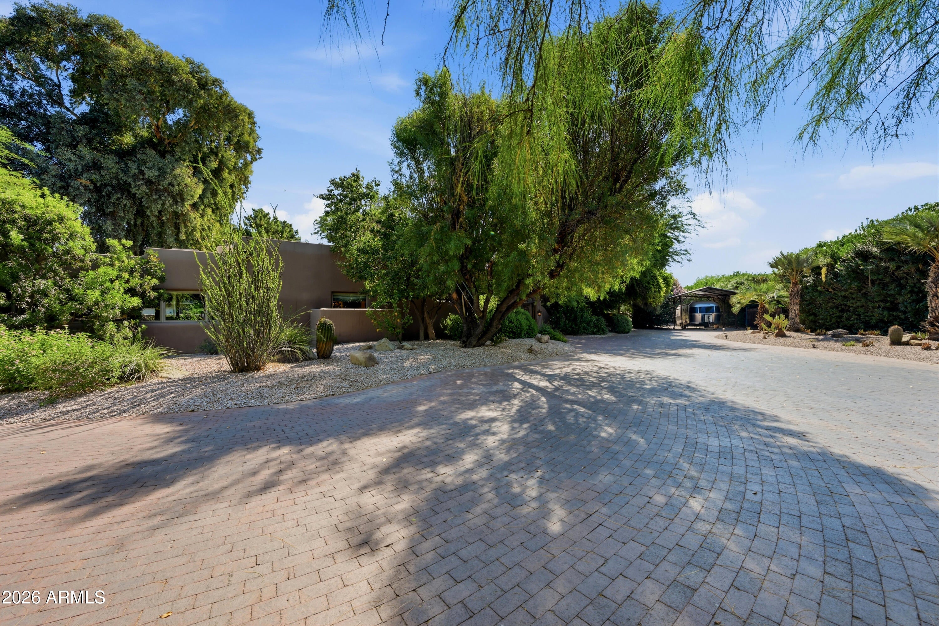 6112 E MOCKINGBIRD Lane