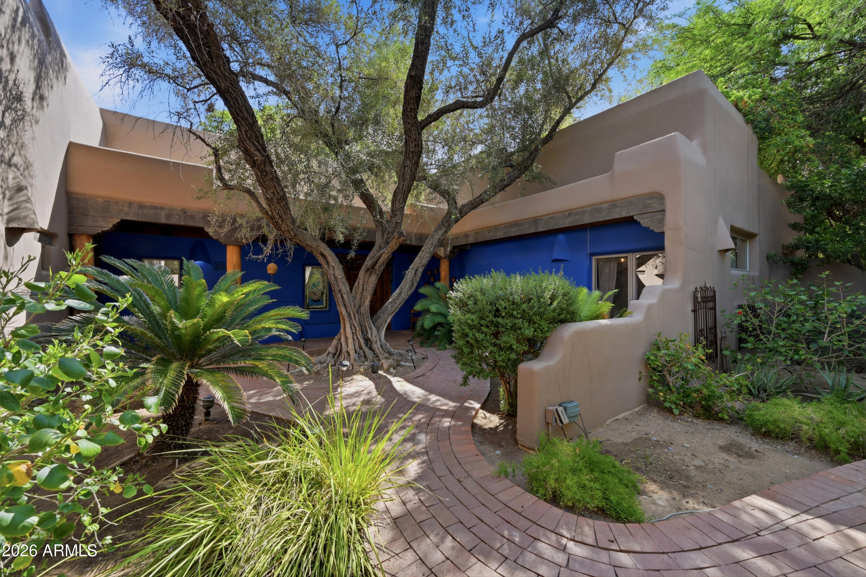 6112 E MOCKINGBIRD Lane