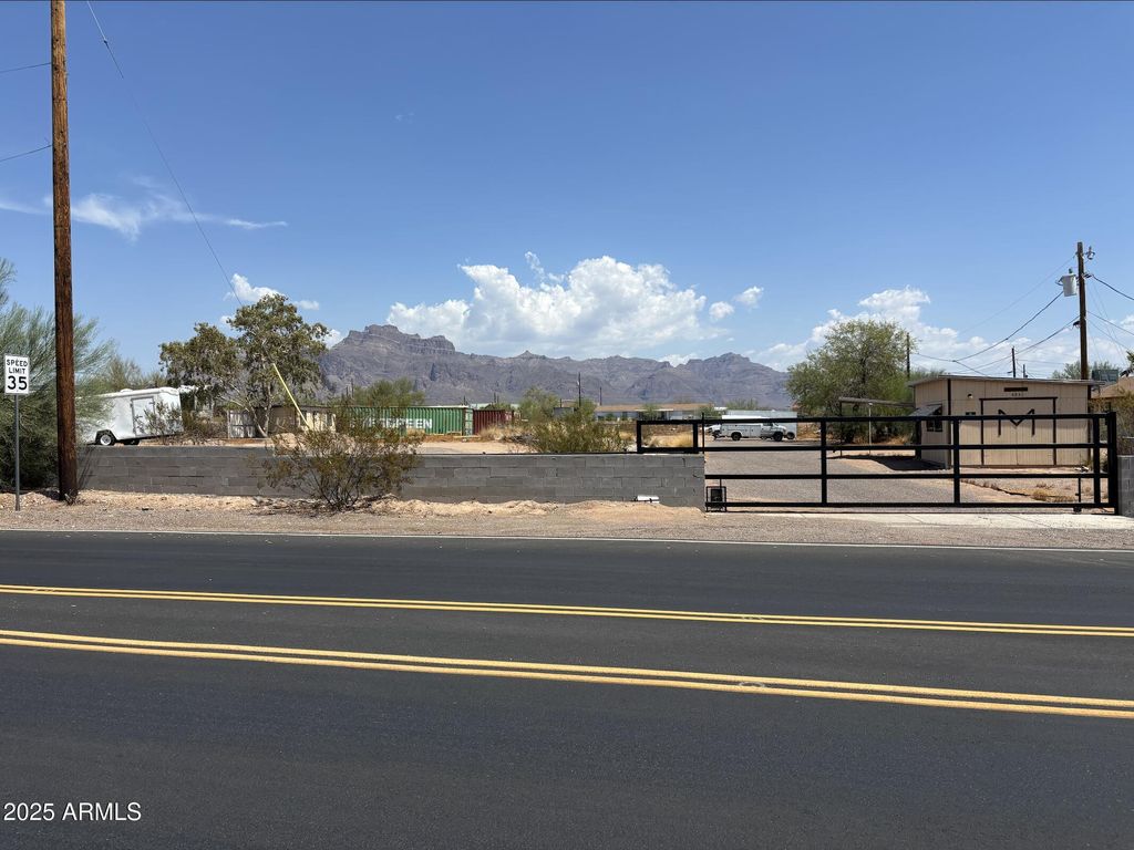 Photo of 685 S Tomahawk Road #-, Apache Junction, AZ 85119 (MLS # 6909668)