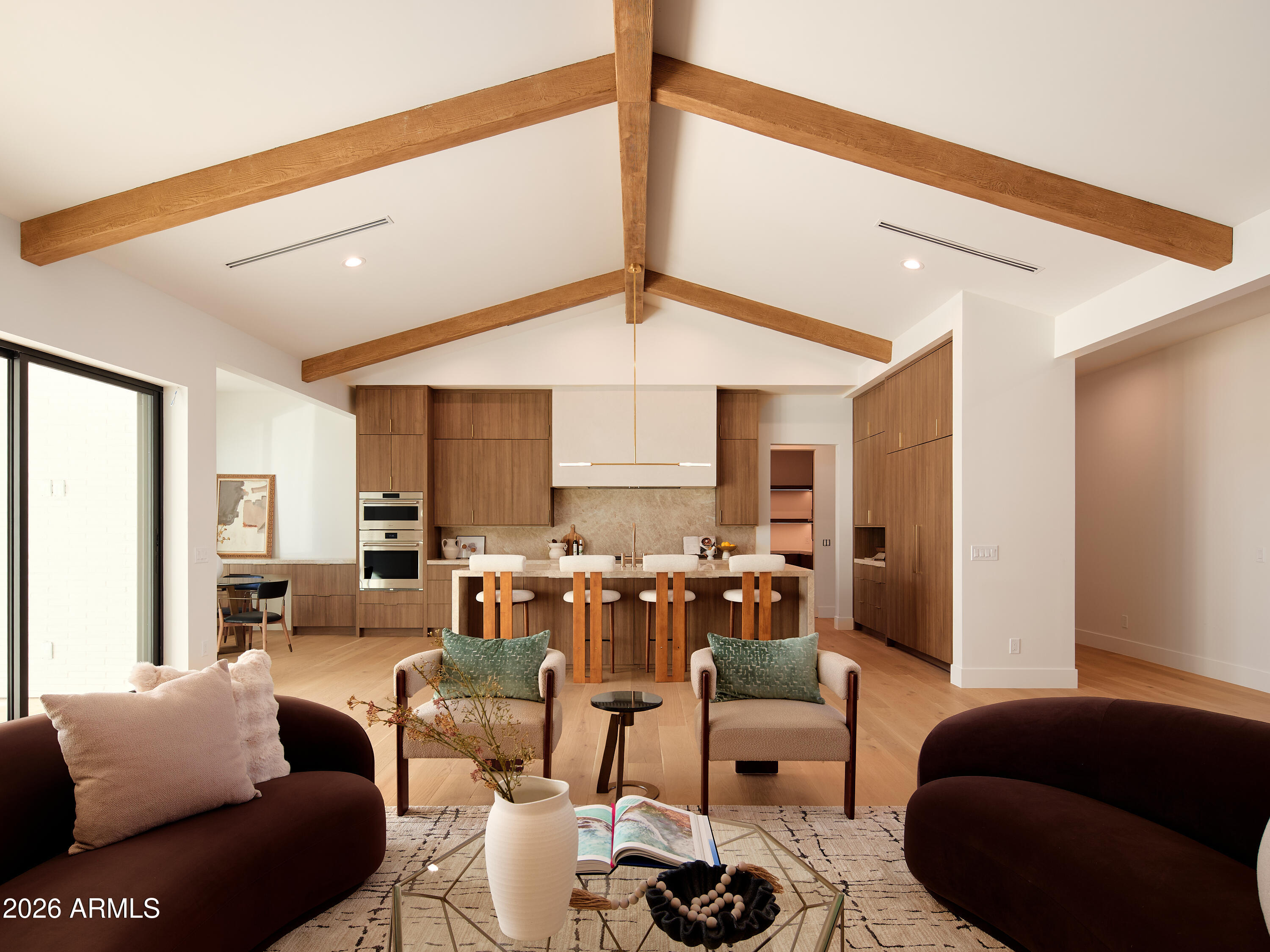 2901 E PIERSON Street