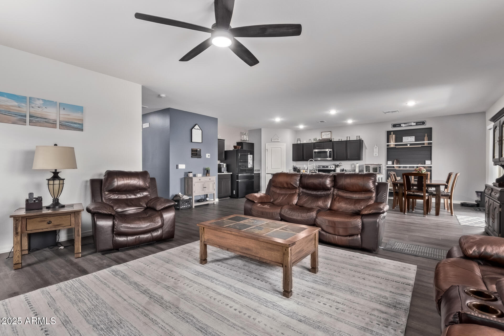 5937 E HELIOS Drive