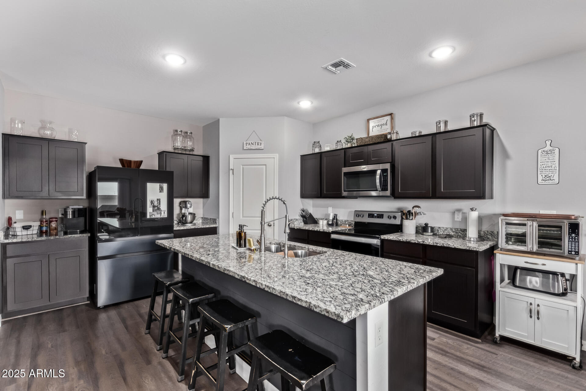 5937 E HELIOS Drive