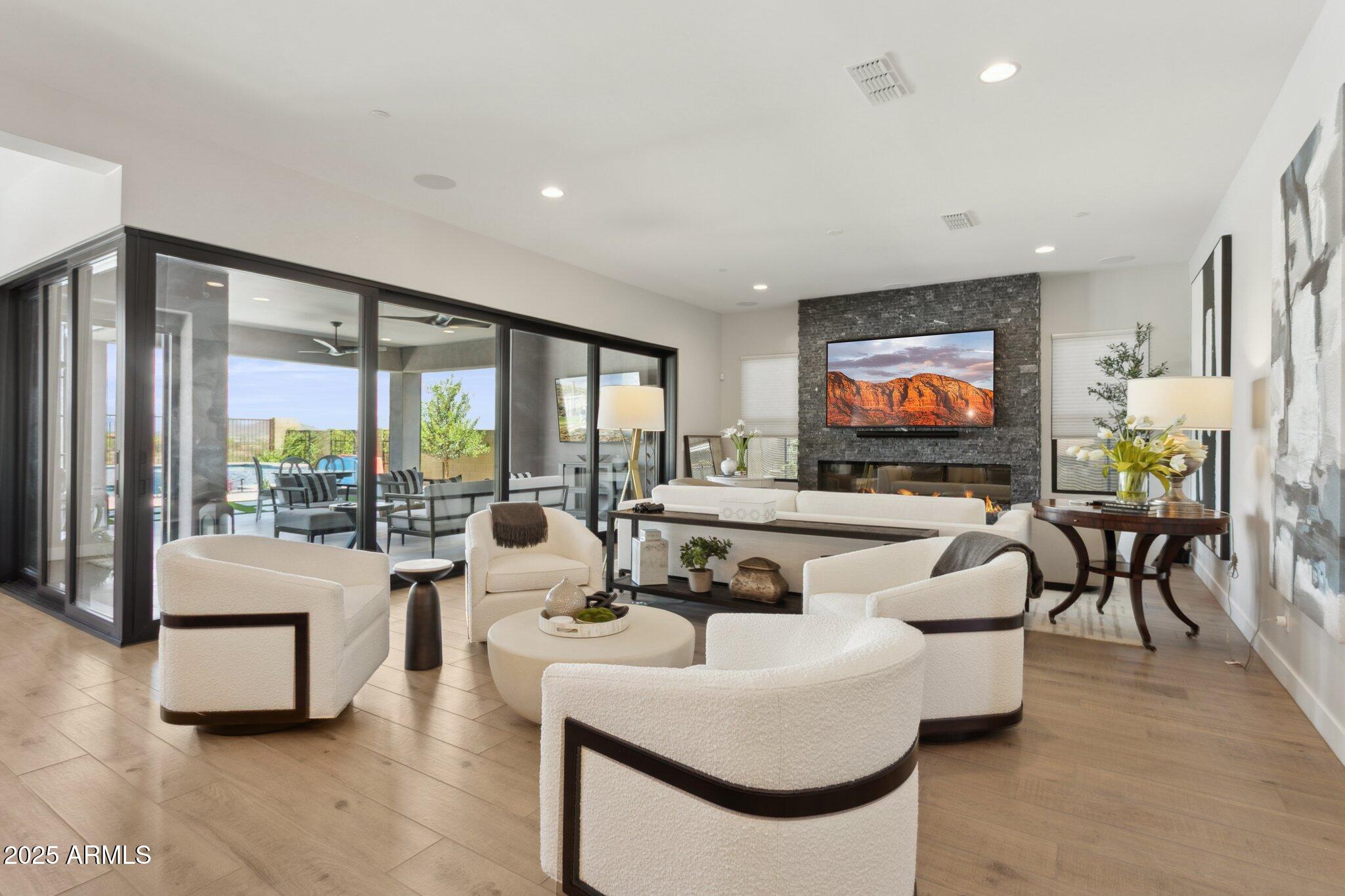 13020 E De La O Road