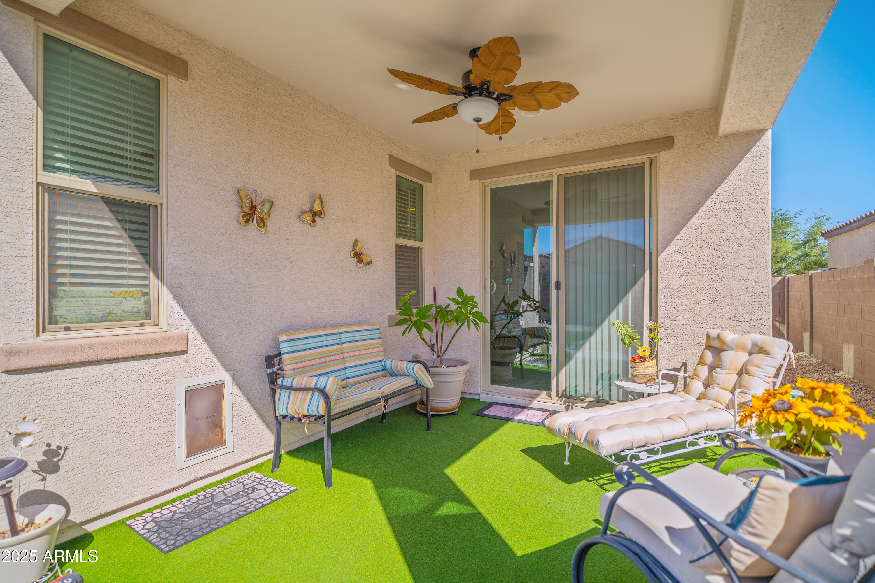 17965 W AMBER RIDGE Way