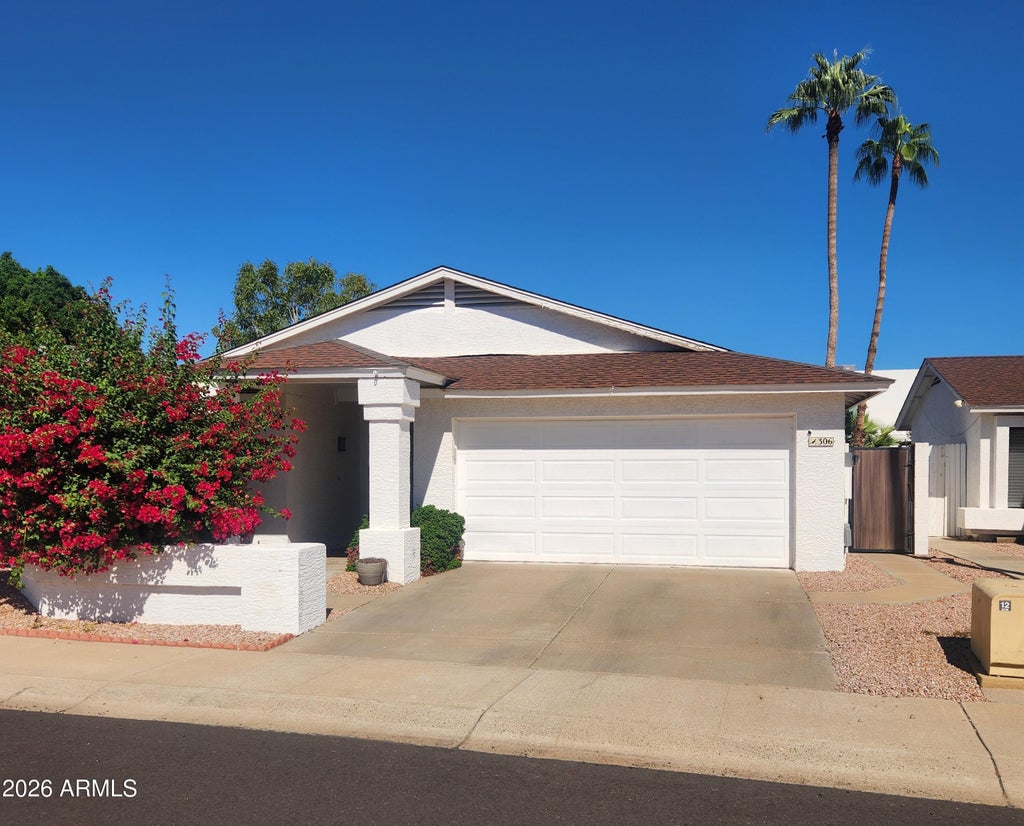 Photo of 306 W Sandra Terrace, Phoenix, AZ 85023 (MLS # 7092559)