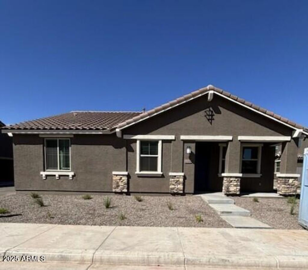 Photo of 10014 W Piccadilly Road, Avondale, AZ 85392 (MLS # 6920993)