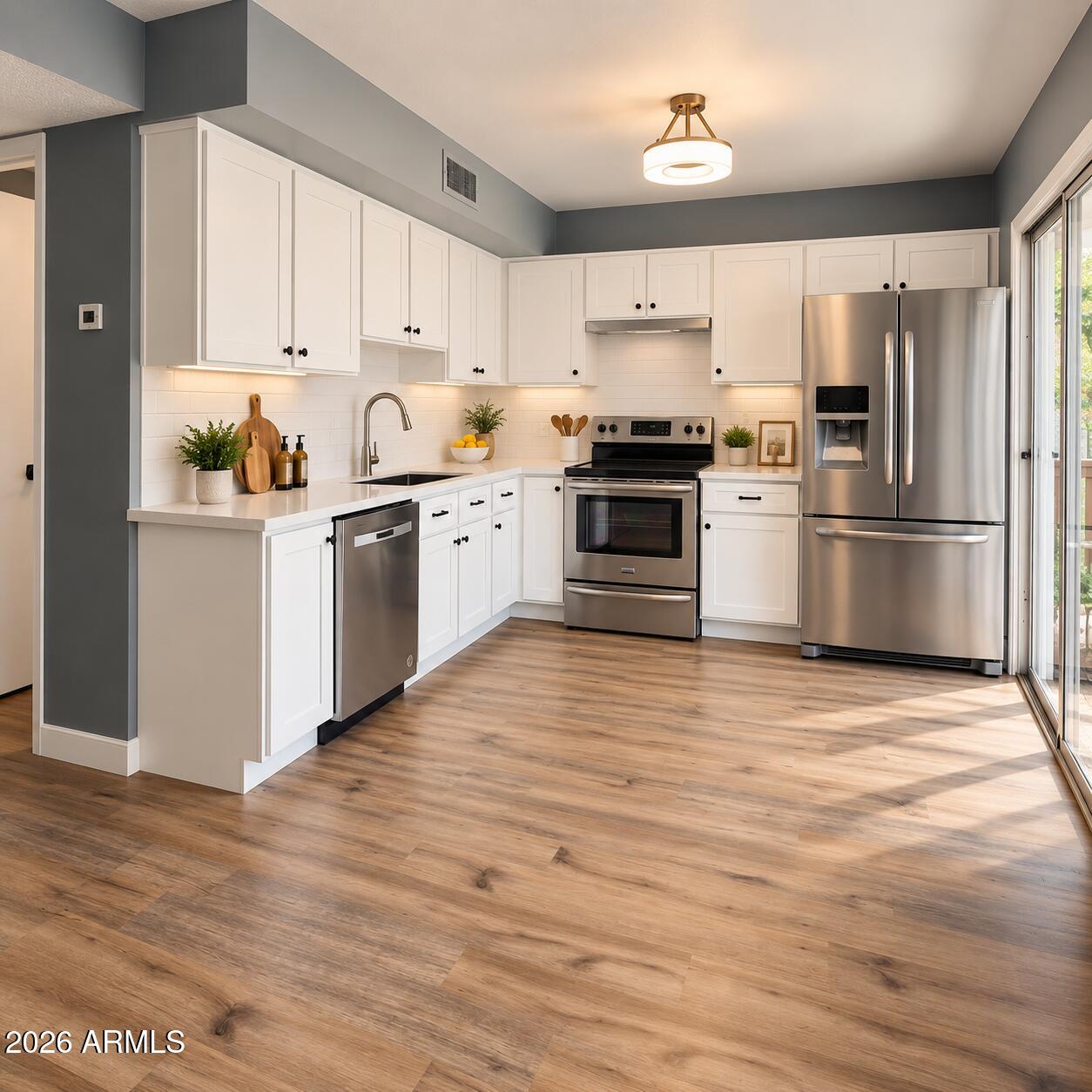 2551 W BERRIDGE Lane D6