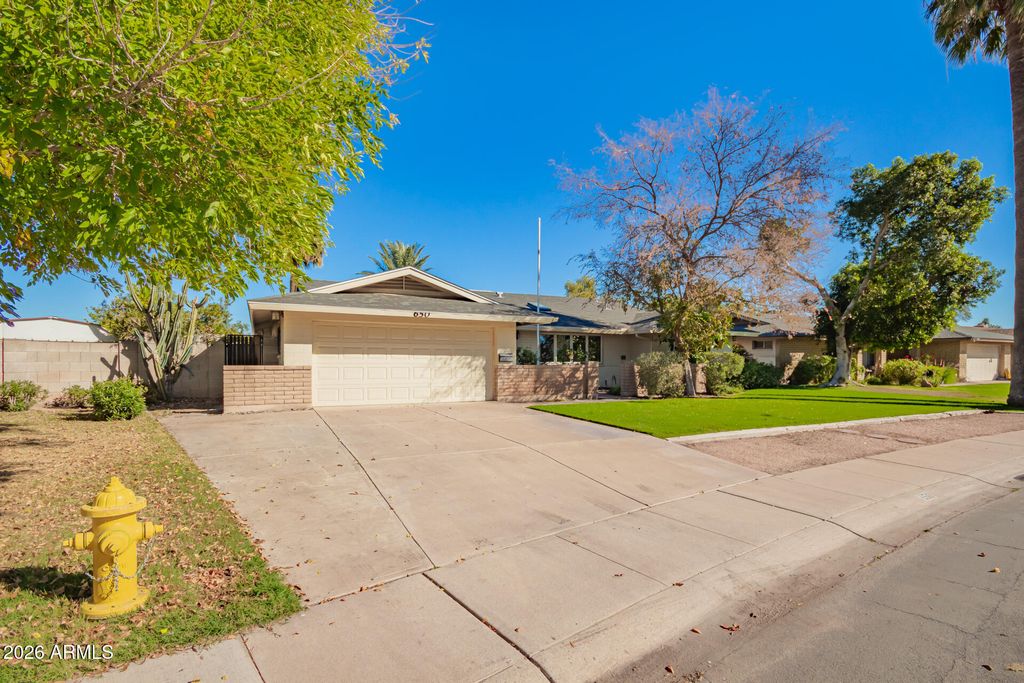 Photo of 650 E Malibu Drive, Tempe, AZ 85282 (MLS # 6971910)