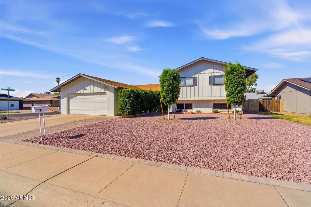 Photo of 15204 N 51st Drive, Glendale, AZ 85306 (MLS # 6985586)