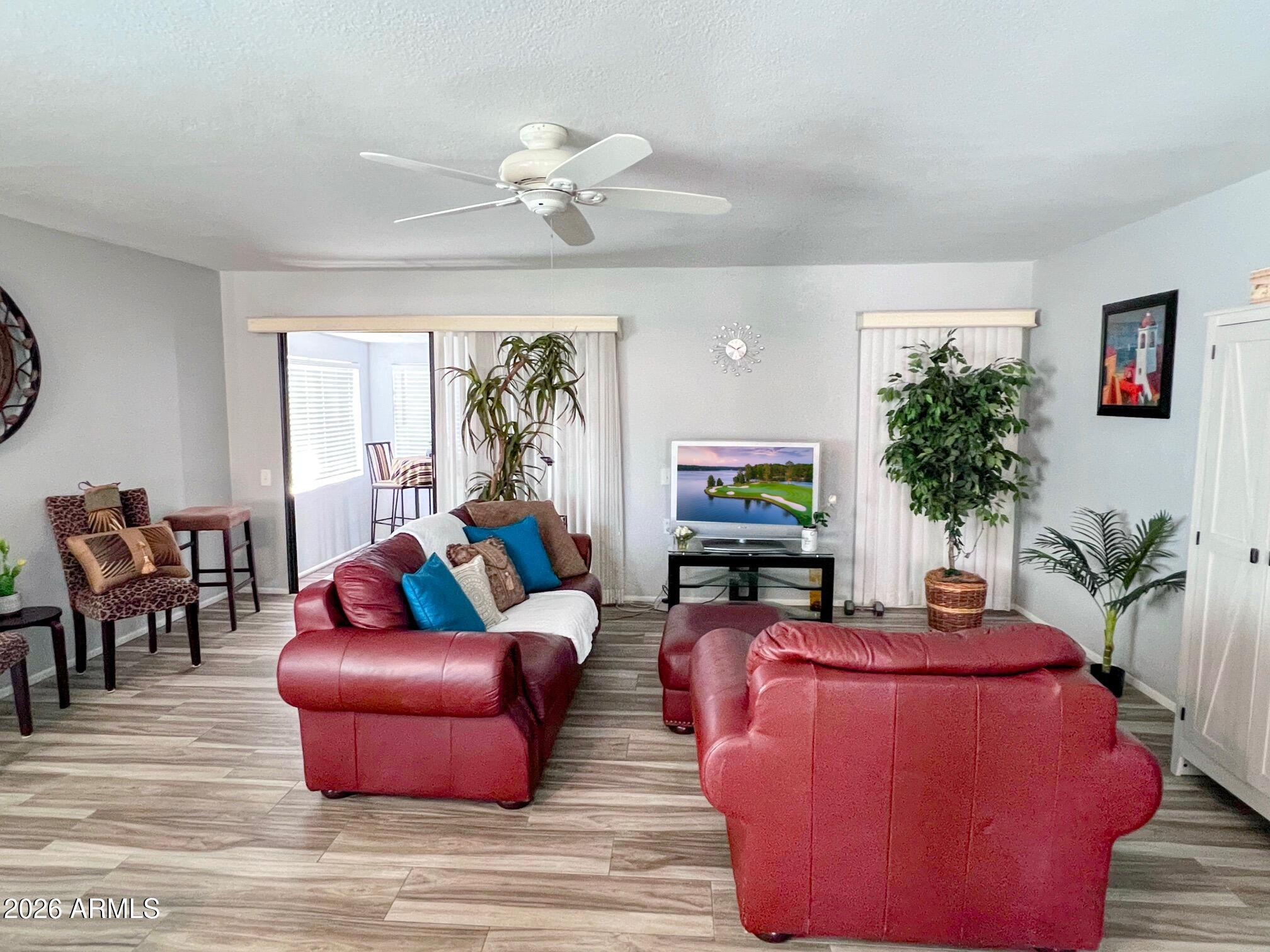 286 LEISURE WORLD --