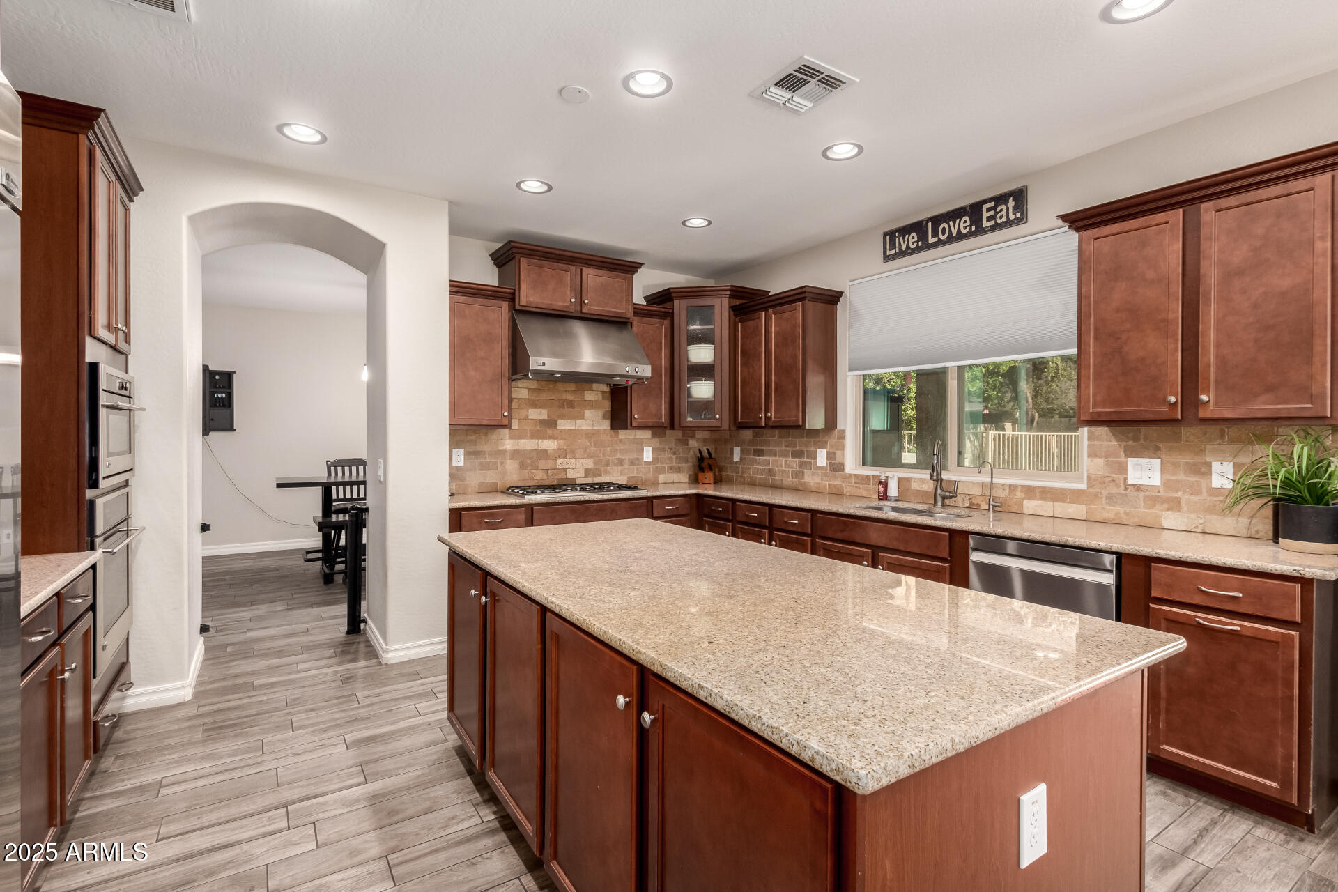 Homes 2 1217 W FEVER TREE Avenue