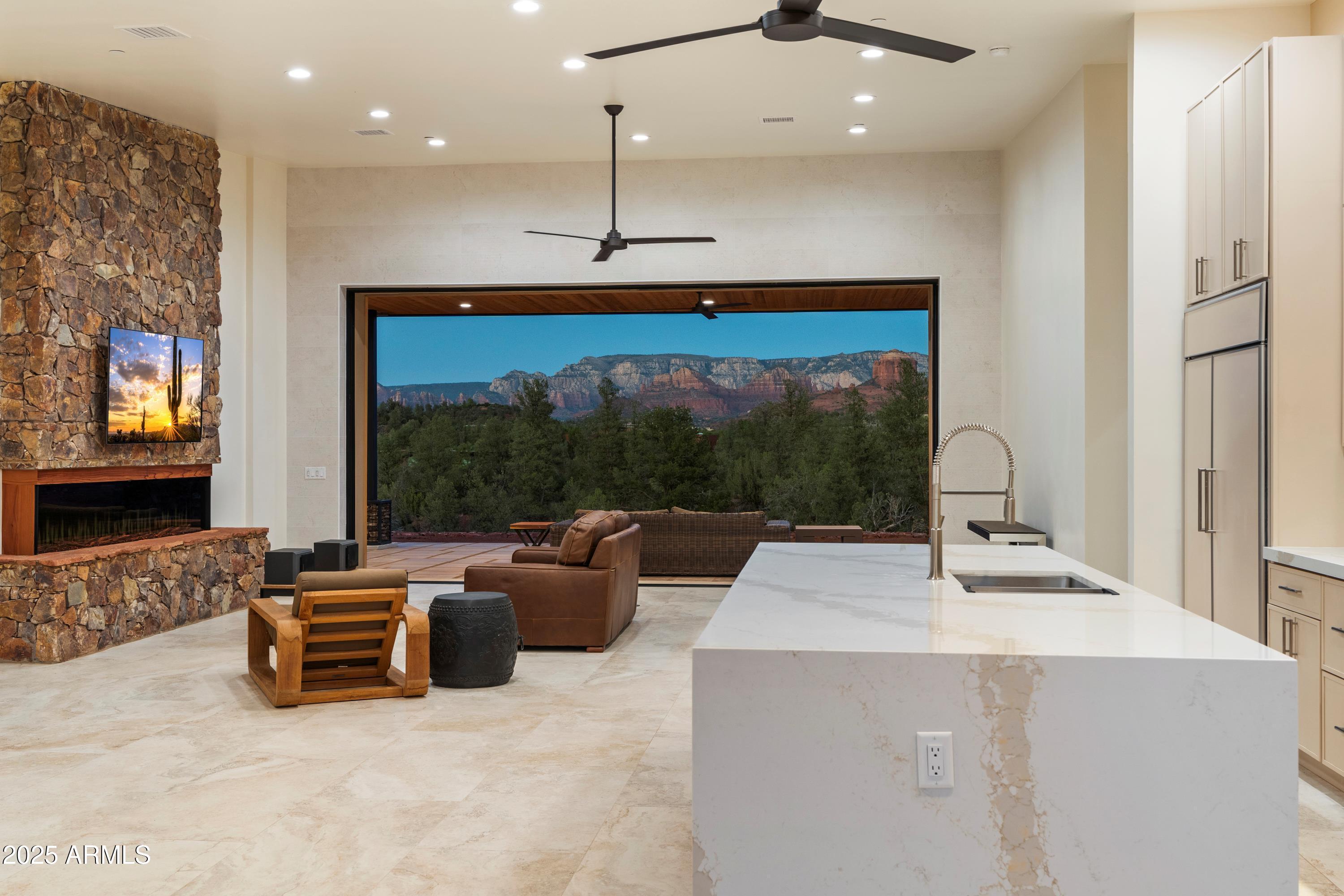 10 Amber Cliffs Way