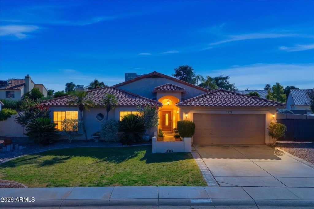 Photo of 1971 E Buena Vista Drive, Tempe, AZ 85284 (MLS # 6979130)