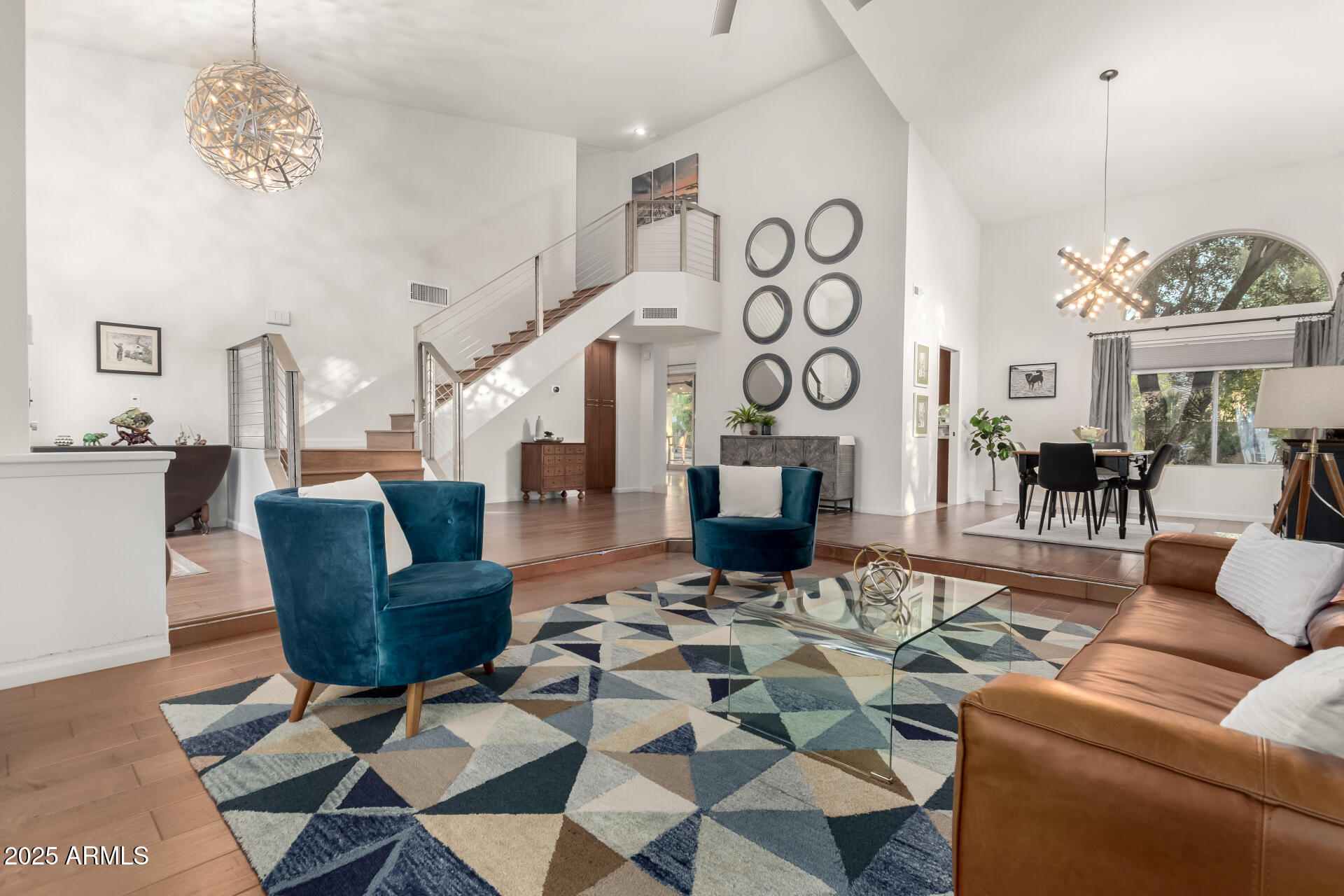 211 E DAWN Drive