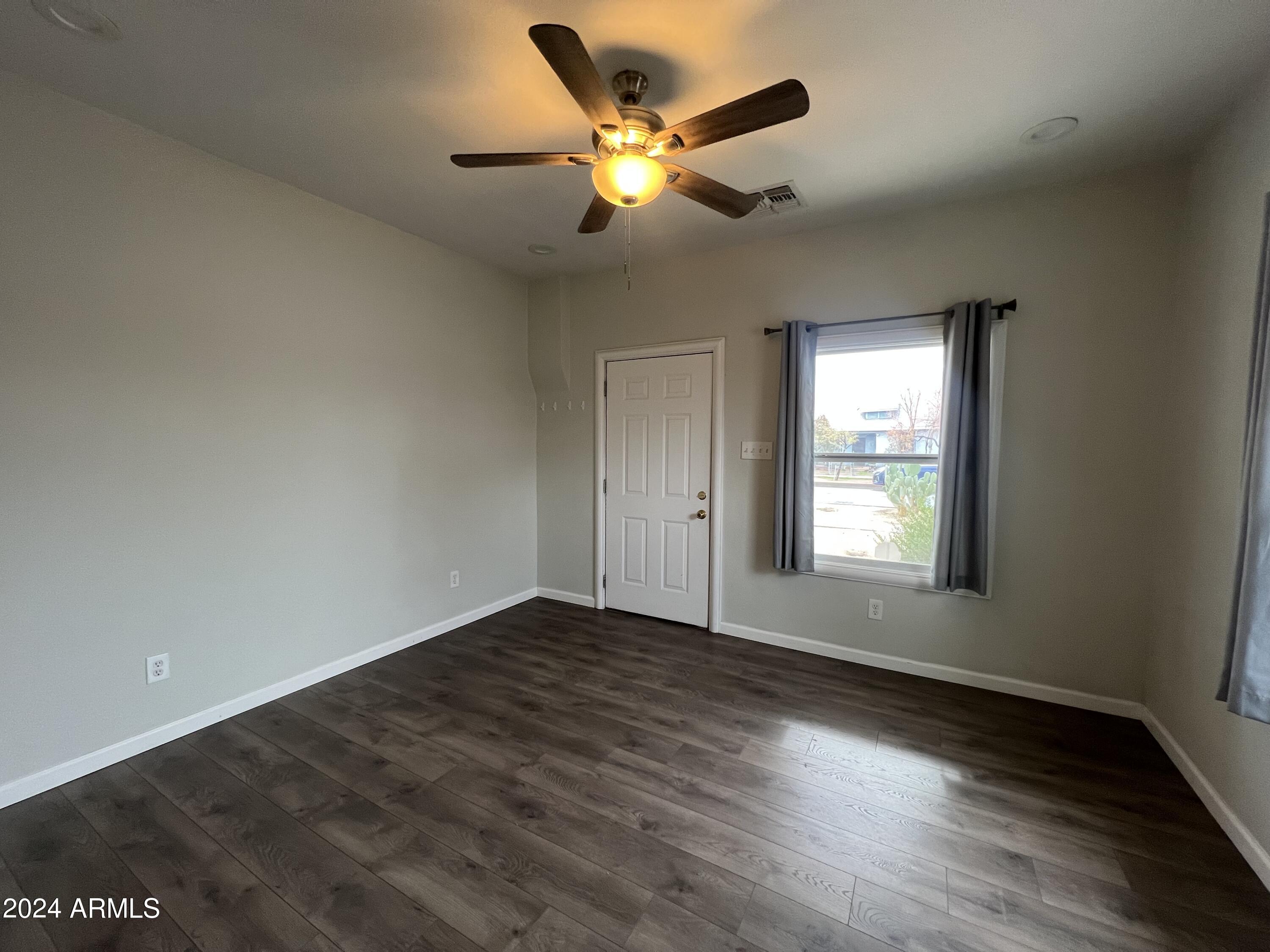 1106 E TAYLOR Street 1