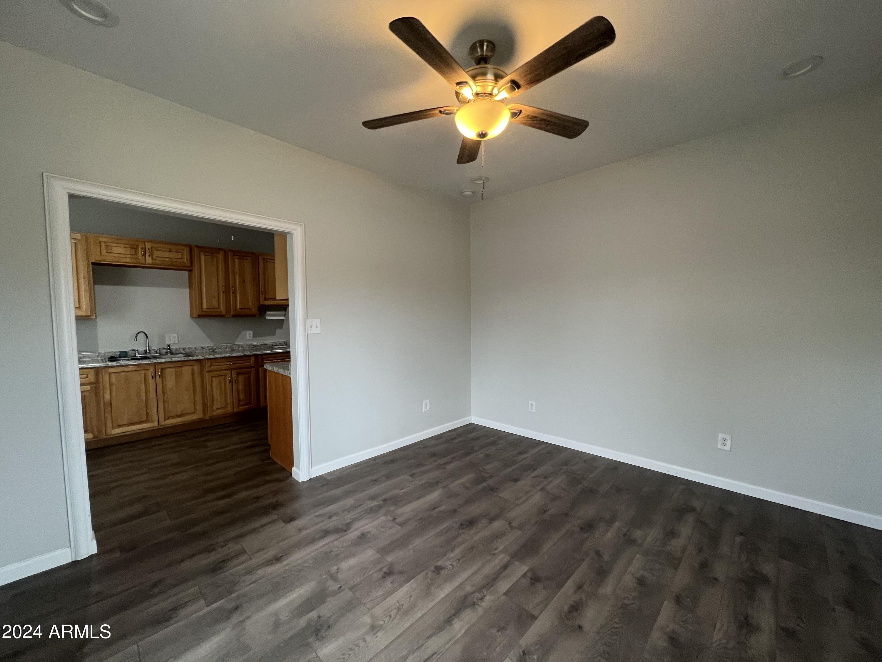 1106 E TAYLOR Street 1