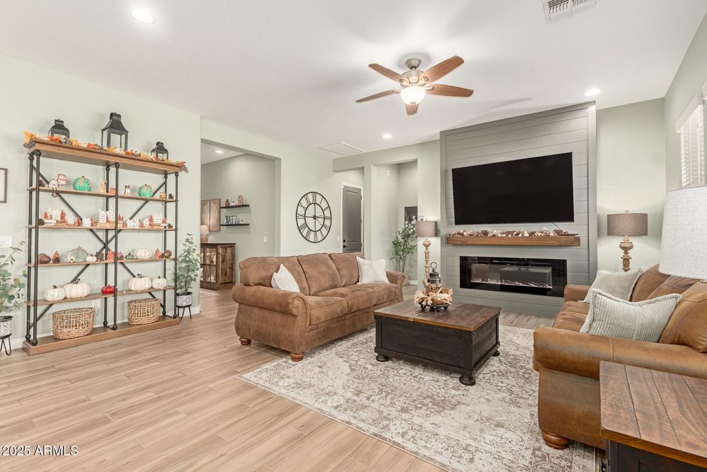 Photo of 21100 E Swan Drive, Queen Creek, AZ 85142 (MLS # 6934427)